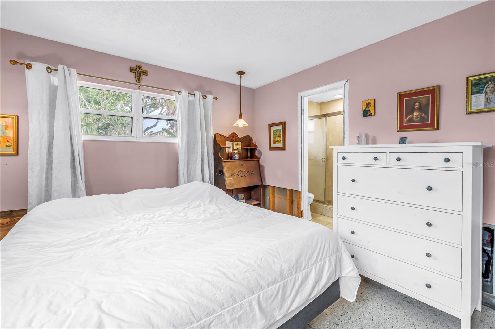 1297 EDEN ISLE BLVD NE, ST PETERSBURG, FL, 33702