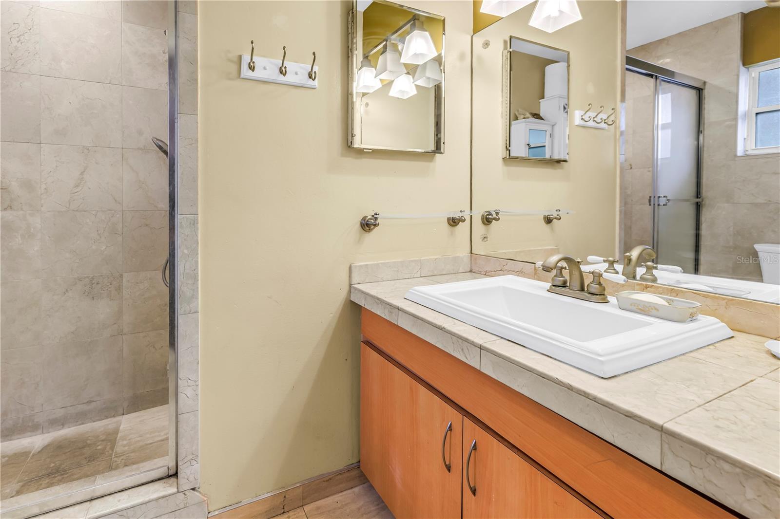 1297 EDEN ISLE BLVD NE, ST PETERSBURG, FL, 33702