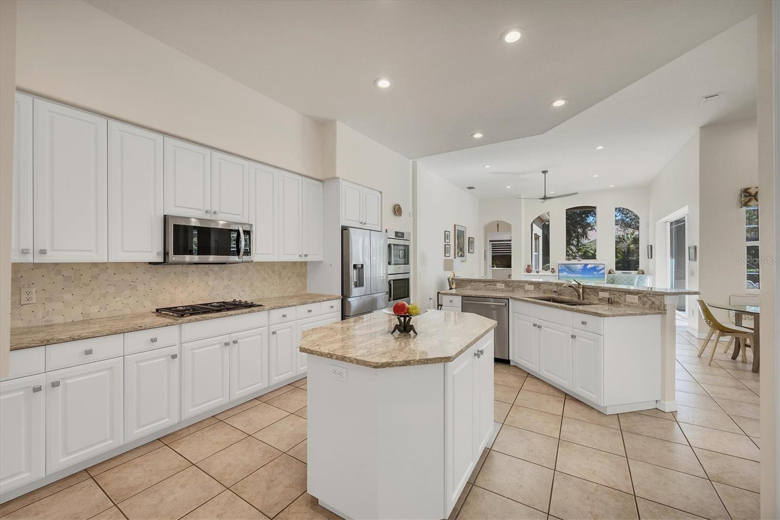 7933 WYNDHAM CT, UNIVERSITY PARK, FL, 34201