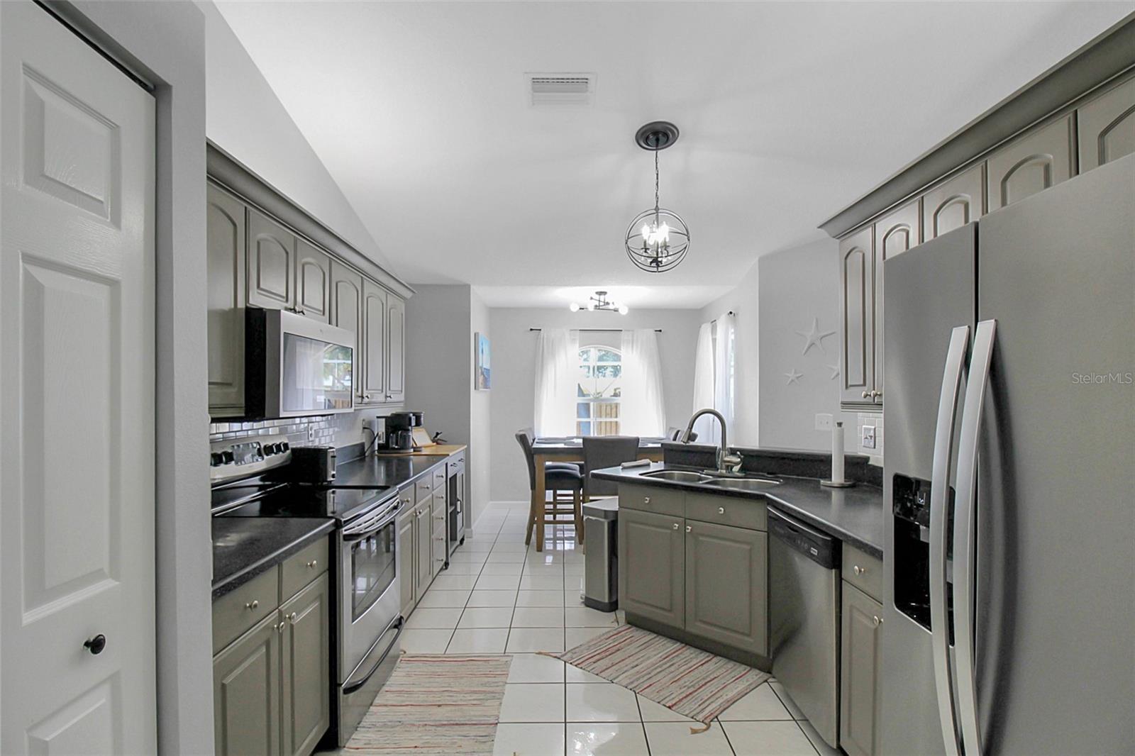 5111 13TH AVENUE DR W, BRADENTON, FL, 34209