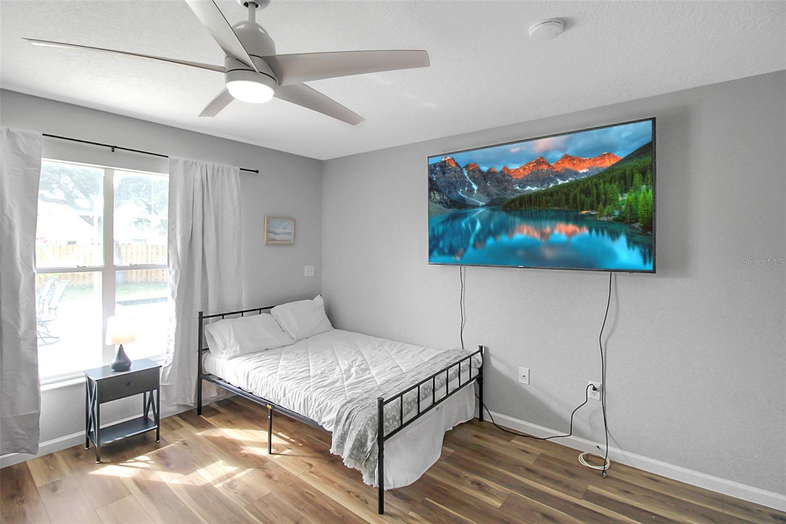 5111 13TH AVENUE DR W, BRADENTON, FL, 34209