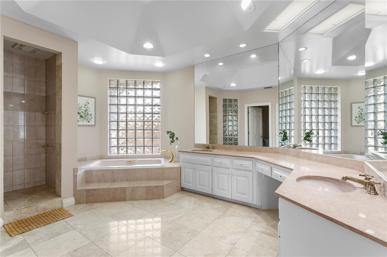 7313 PELICAN ISLAND DR, TAMPA, FL, 33634