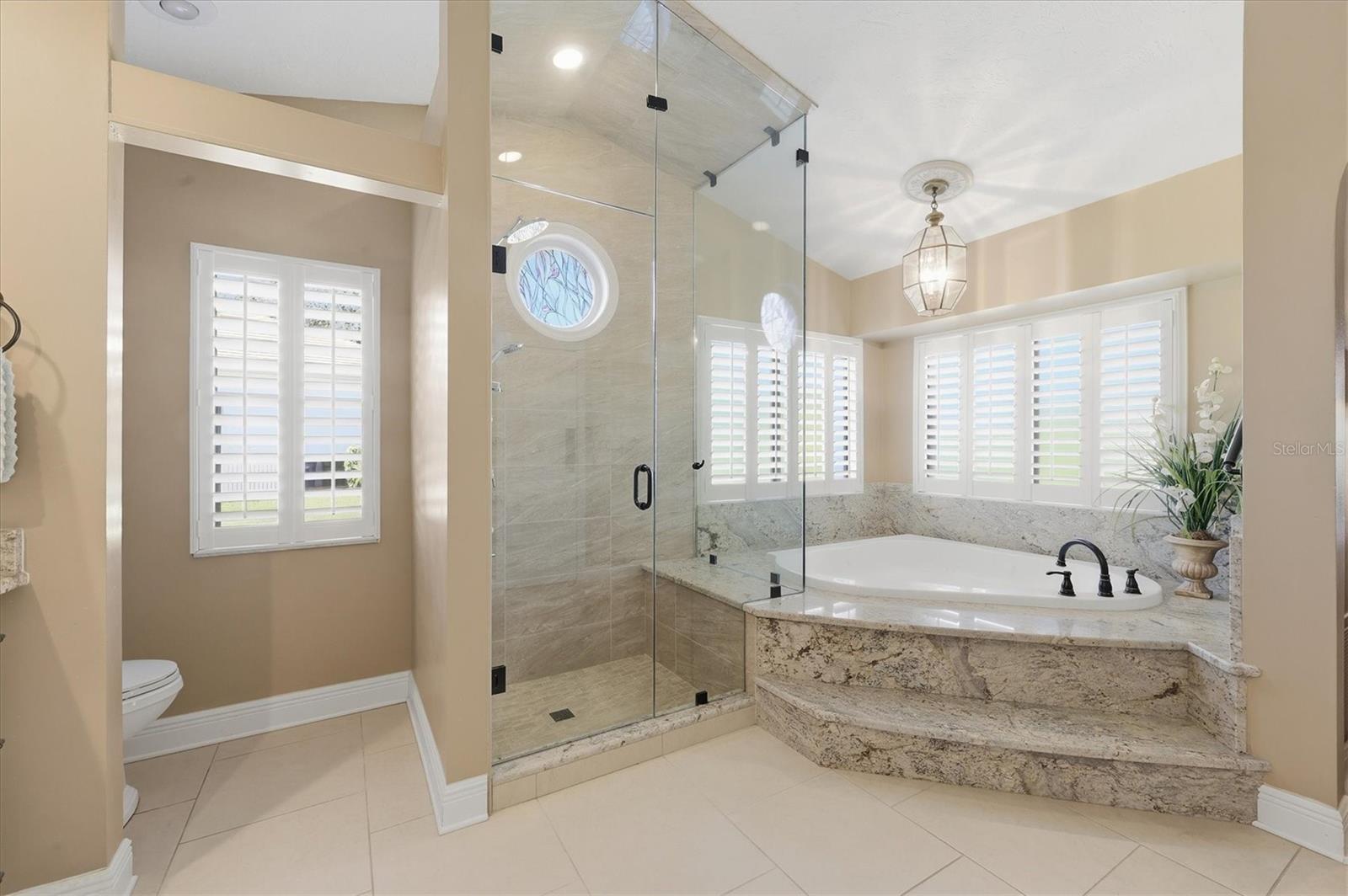 4221 ESCONDITO CIR, SARASOTA, FL, 34238