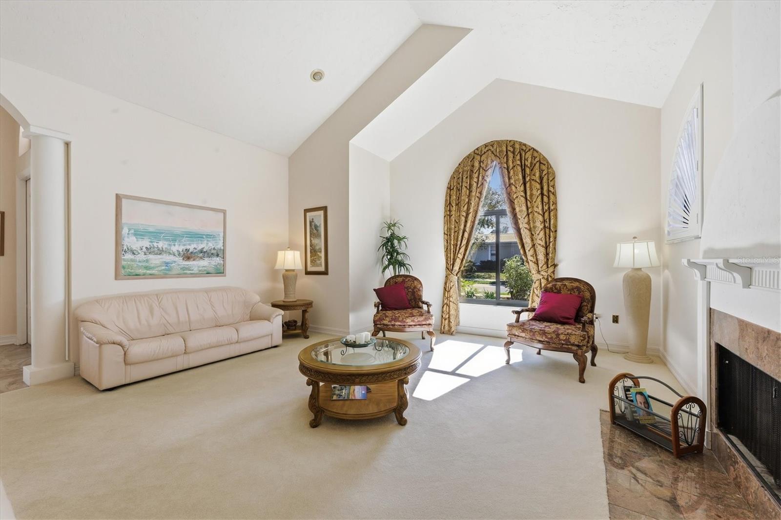 4221 ESCONDITO CIR, SARASOTA, FL, 34238