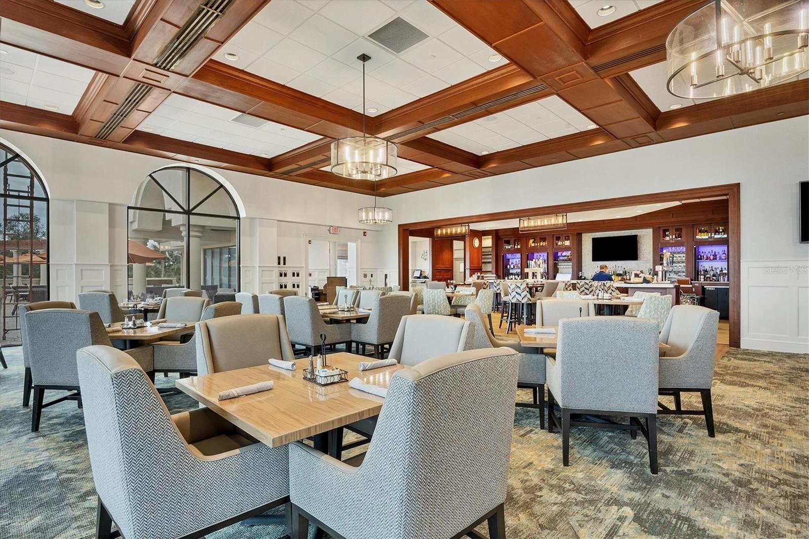 4221 ESCONDITO CIR, SARASOTA, FL, 34238