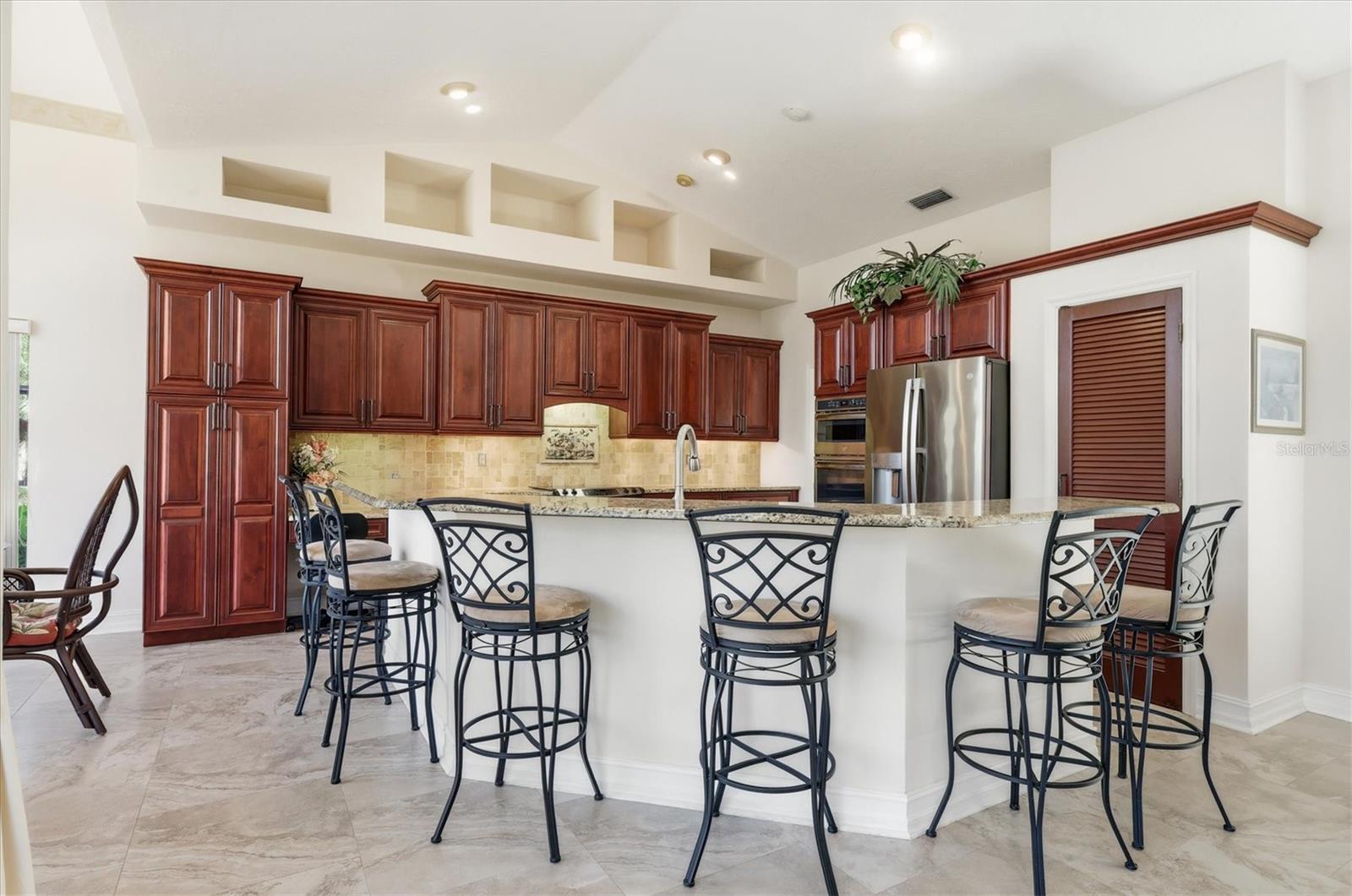 4221 ESCONDITO CIR, SARASOTA, FL, 34238