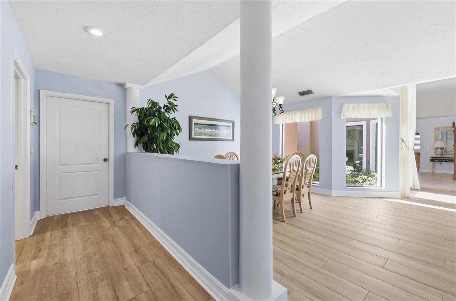 4221 ESCONDITO CIR, SARASOTA, FL, 34238