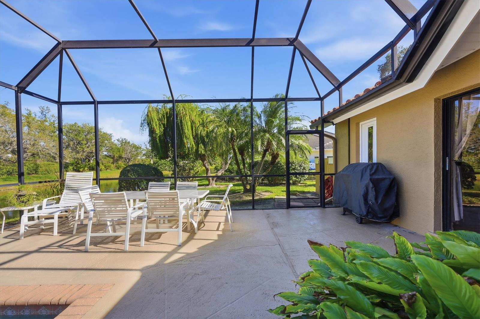 4221 ESCONDITO CIR, SARASOTA, FL, 34238