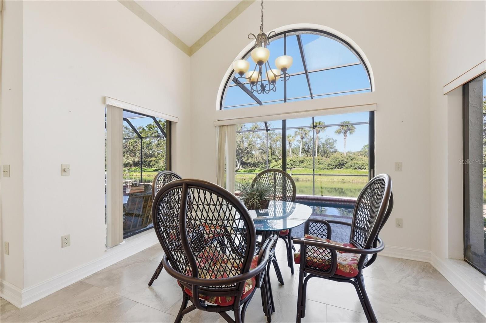 4221 ESCONDITO CIR, SARASOTA, FL, 34238