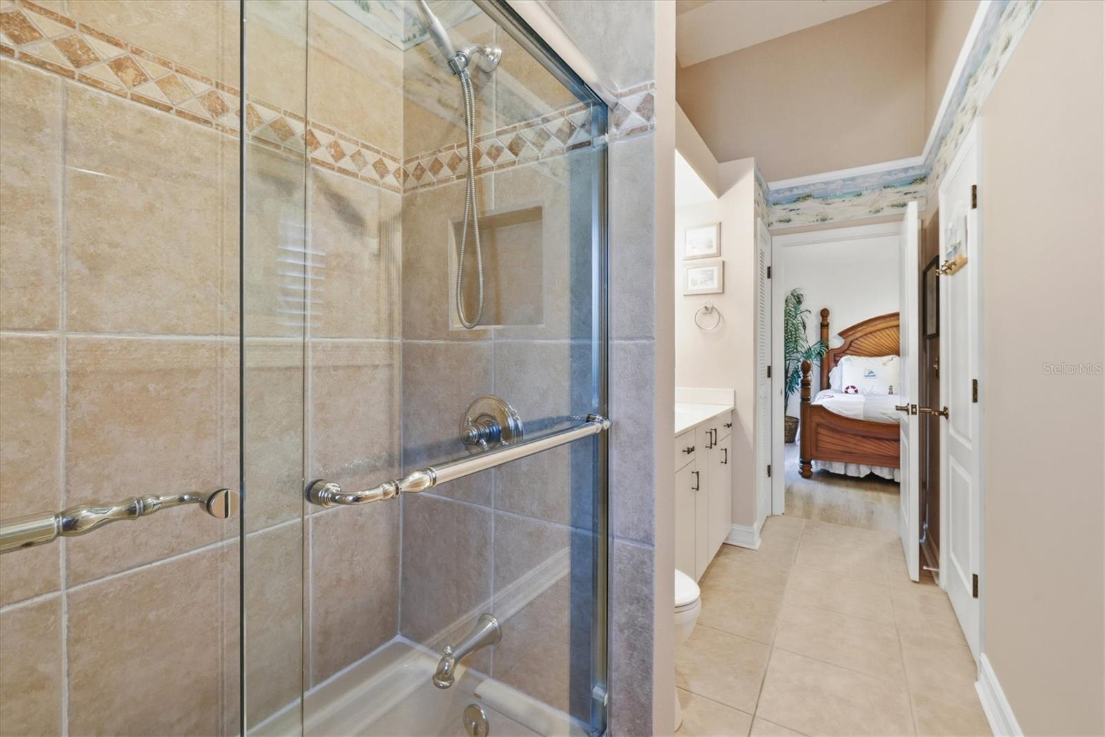 4221 ESCONDITO CIR, SARASOTA, FL, 34238