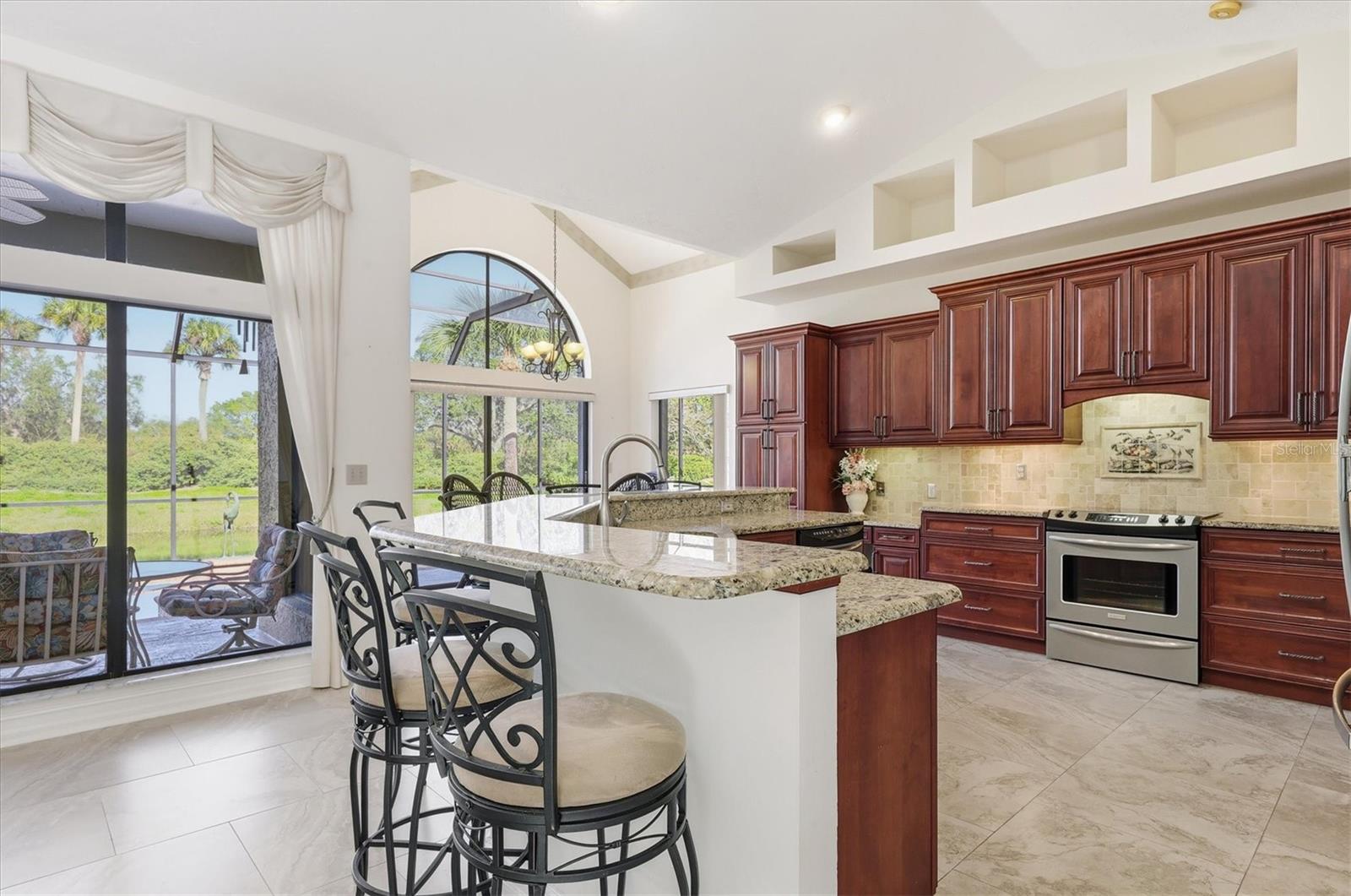 4221 ESCONDITO CIR, SARASOTA, FL, 34238