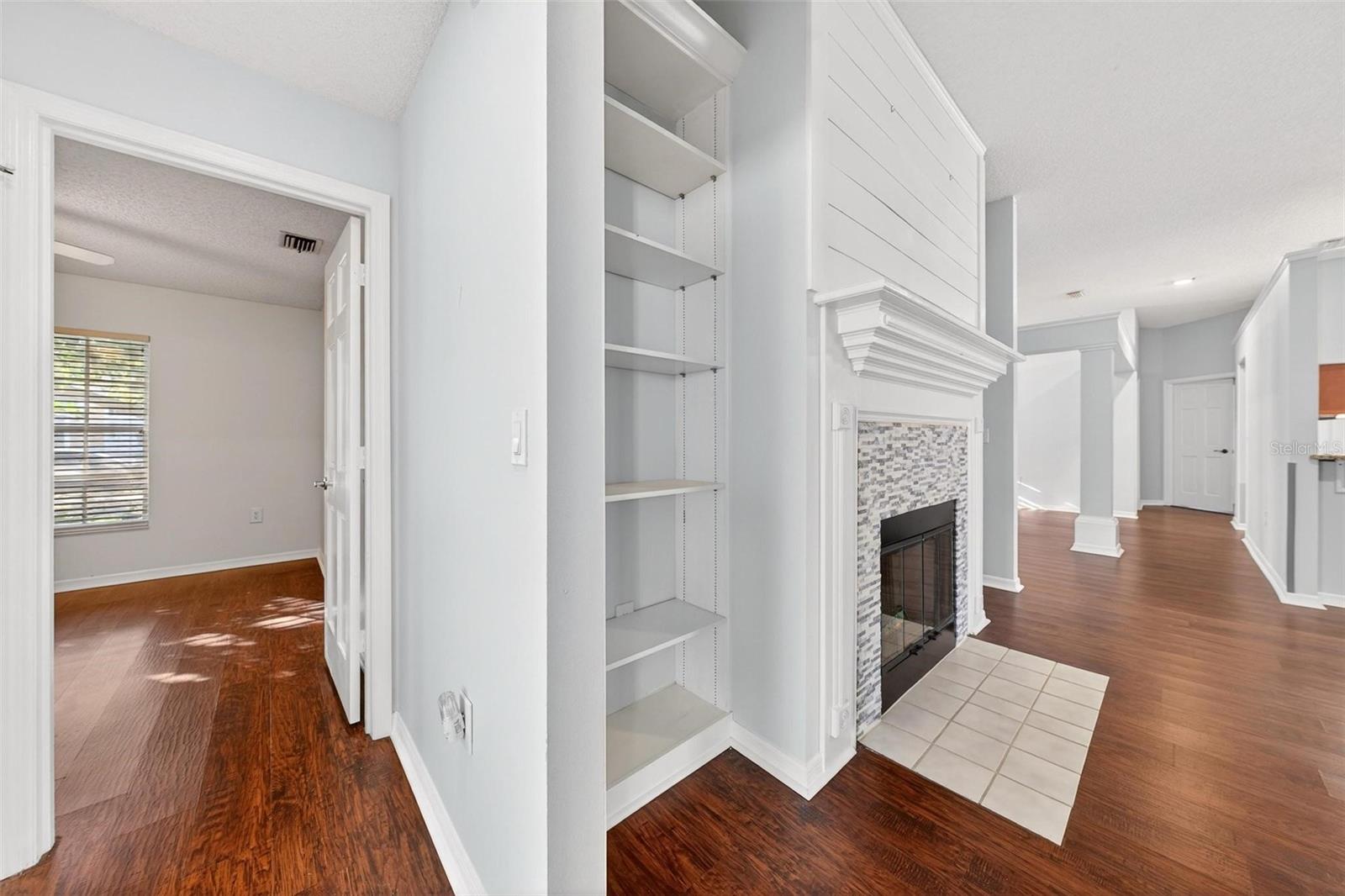 2132 TIPTREE CIR, ORLANDO, FL, 32837