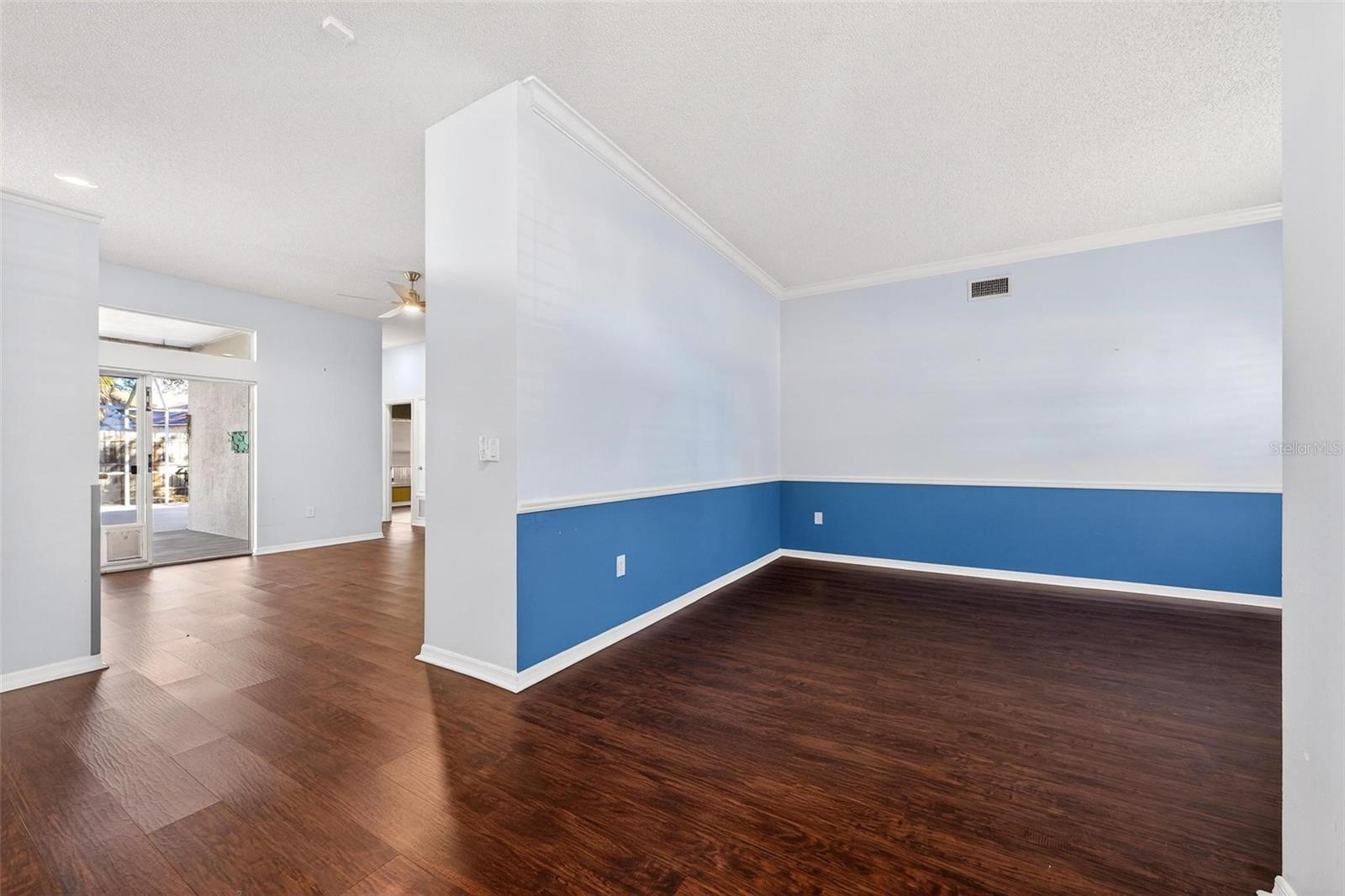 2132 TIPTREE CIR, ORLANDO, FL, 32837