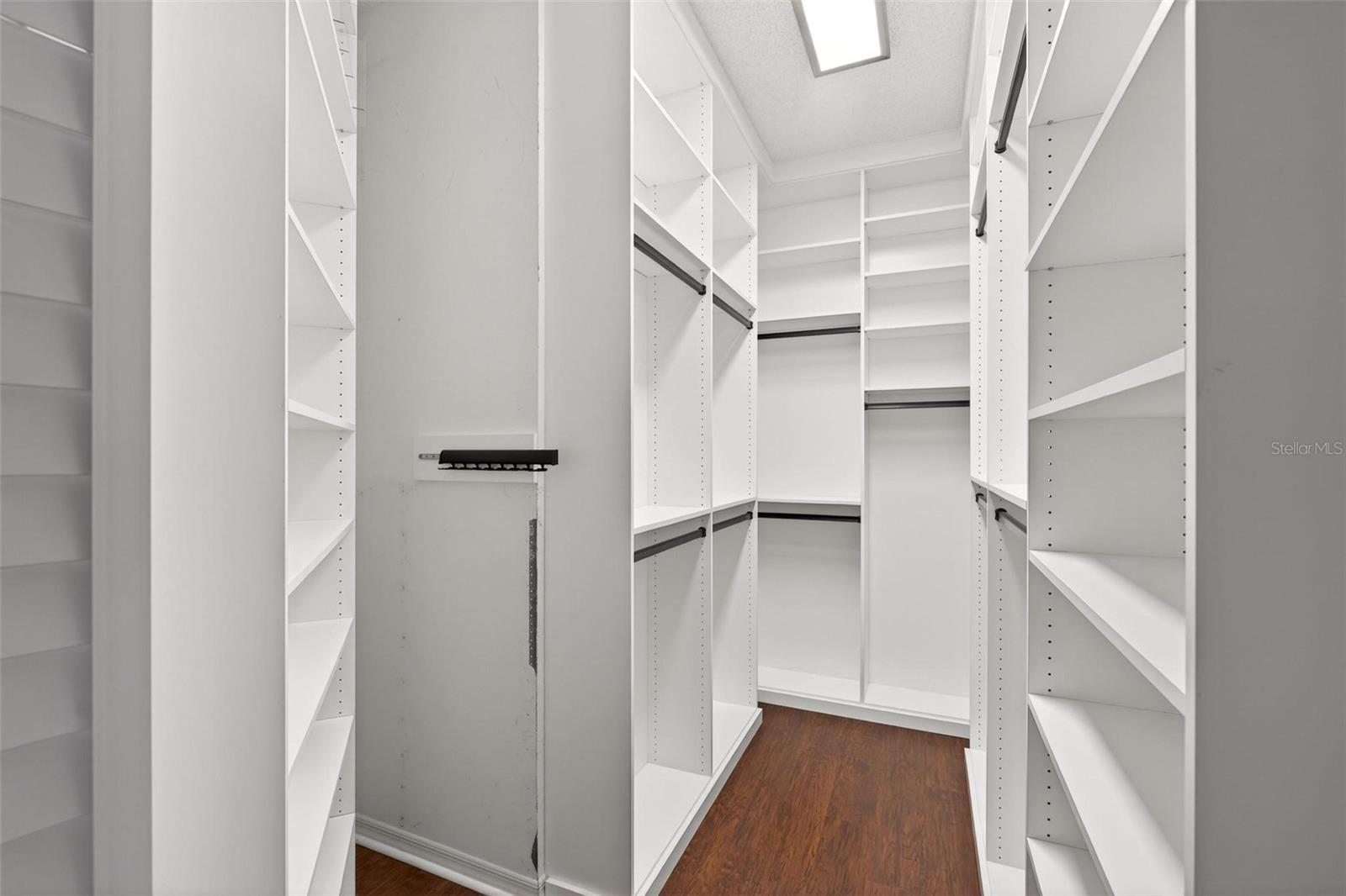 2132 TIPTREE CIR, ORLANDO, FL, 32837