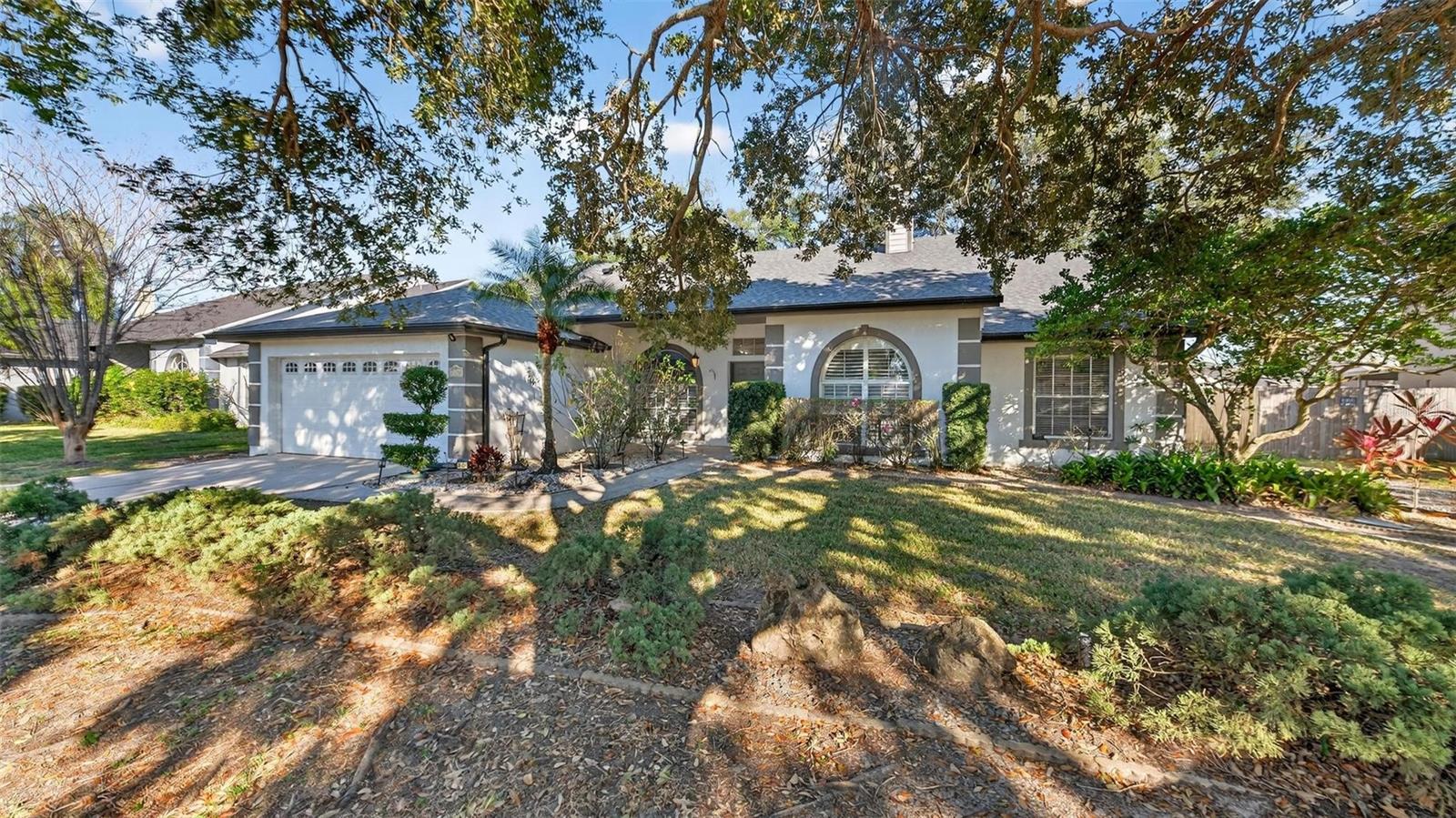 2132 TIPTREE CIR, ORLANDO, FL, 32837