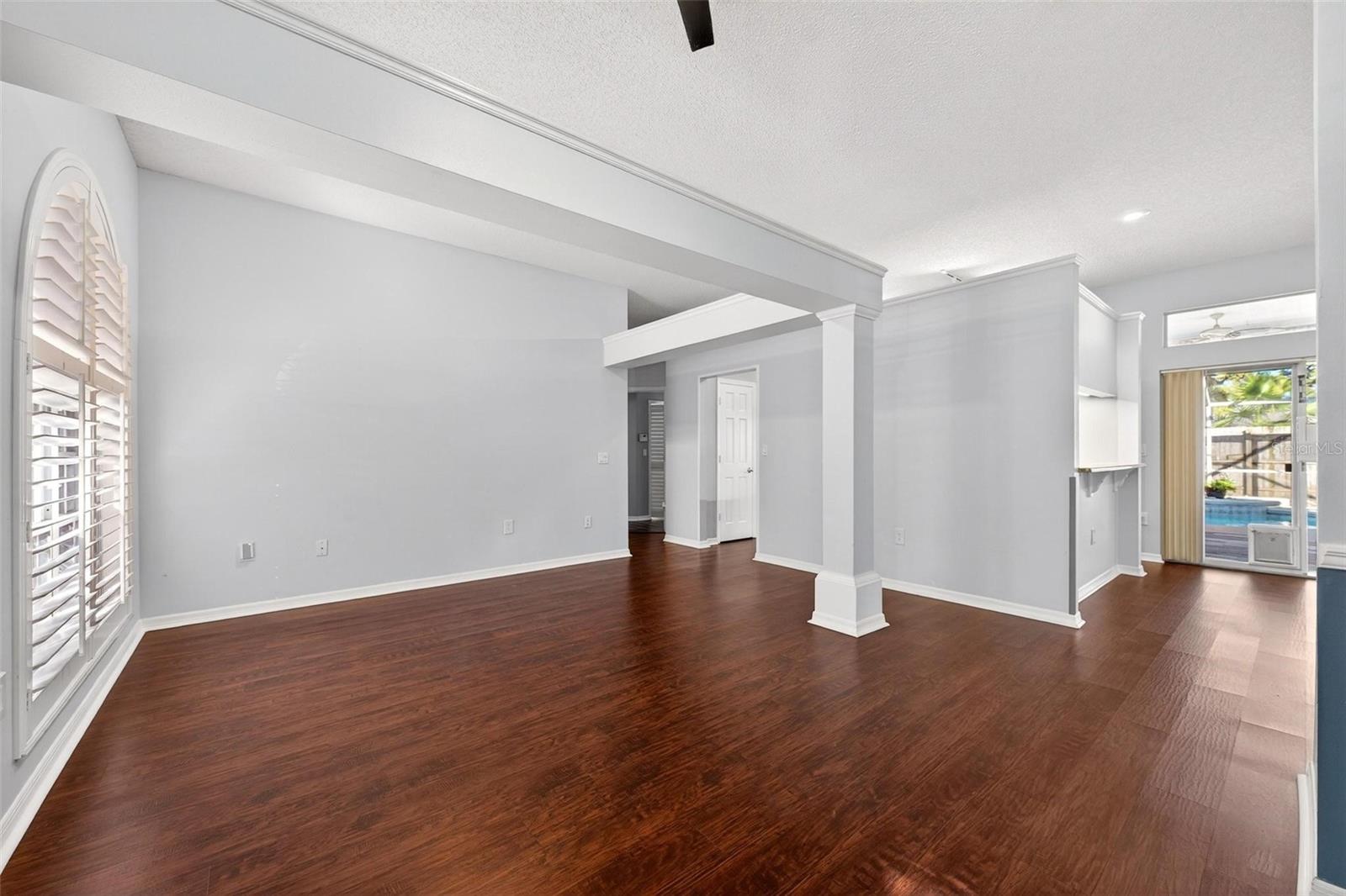 2132 TIPTREE CIR, ORLANDO, FL, 32837