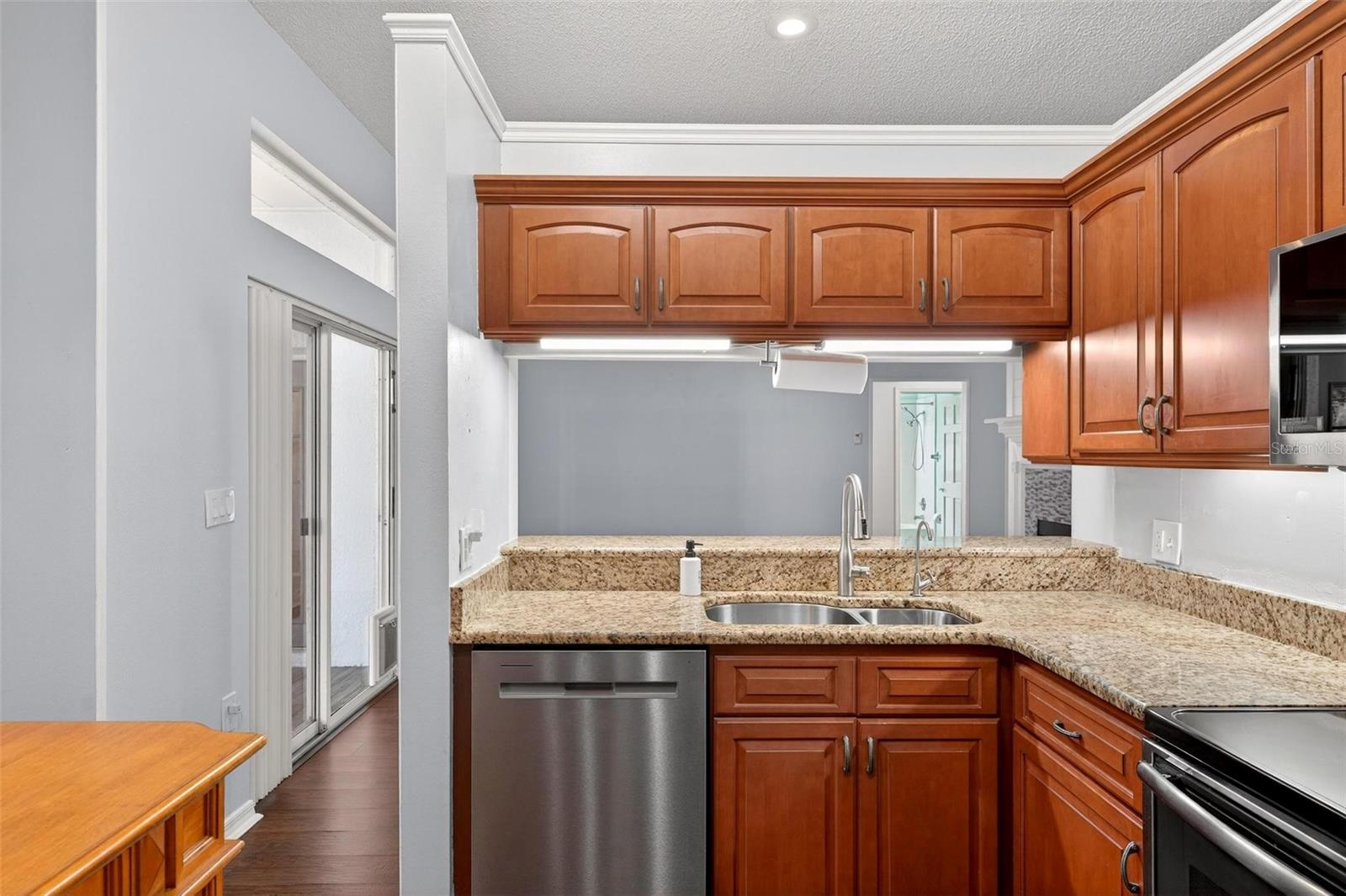 2132 TIPTREE CIR, ORLANDO, FL, 32837