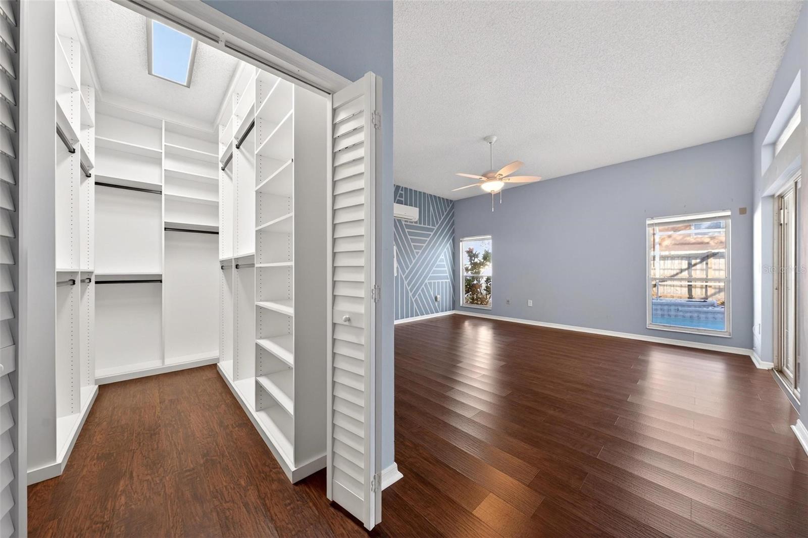 2132 TIPTREE CIR, ORLANDO, FL, 32837