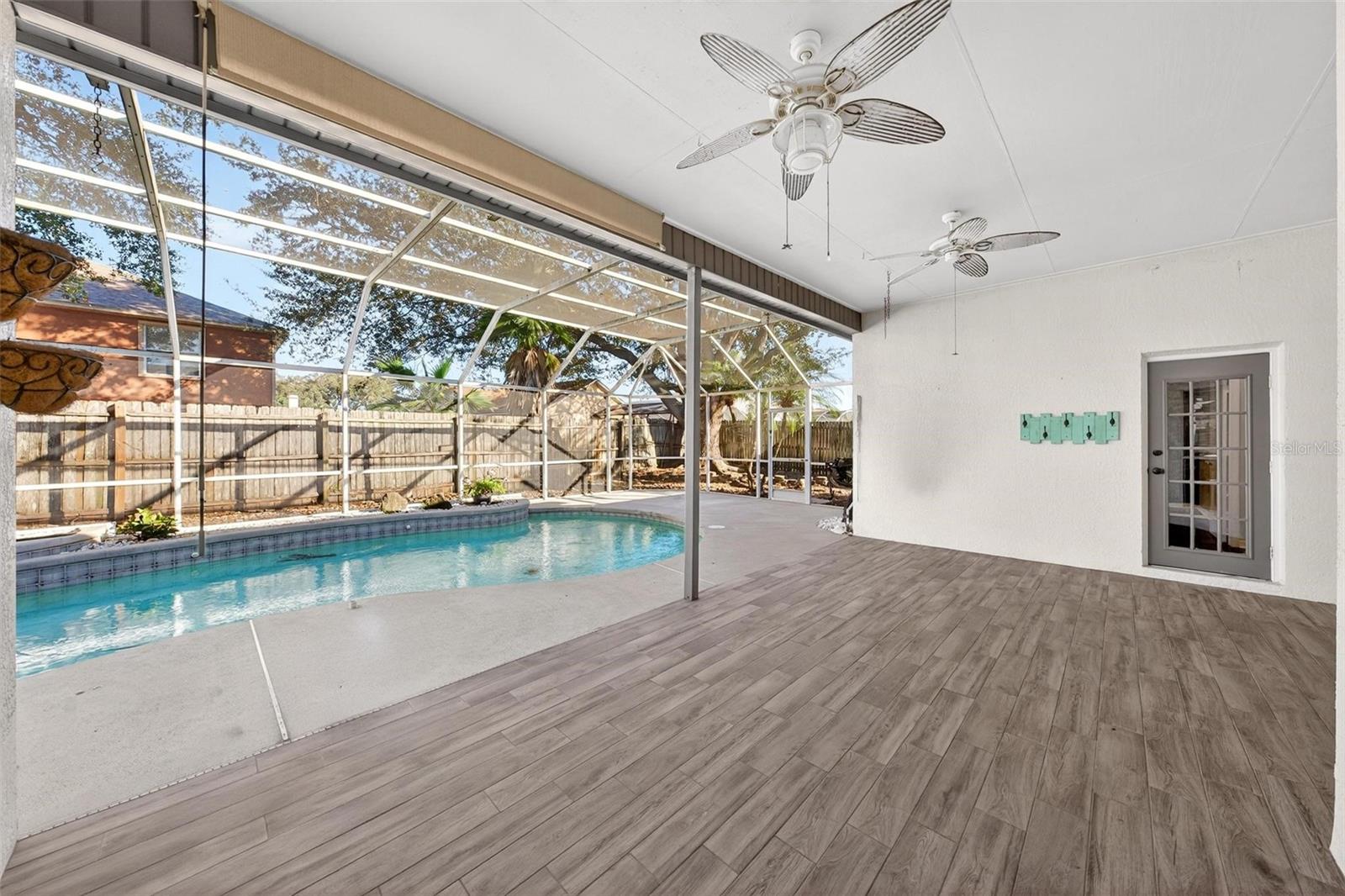 2132 TIPTREE CIR, ORLANDO, FL, 32837