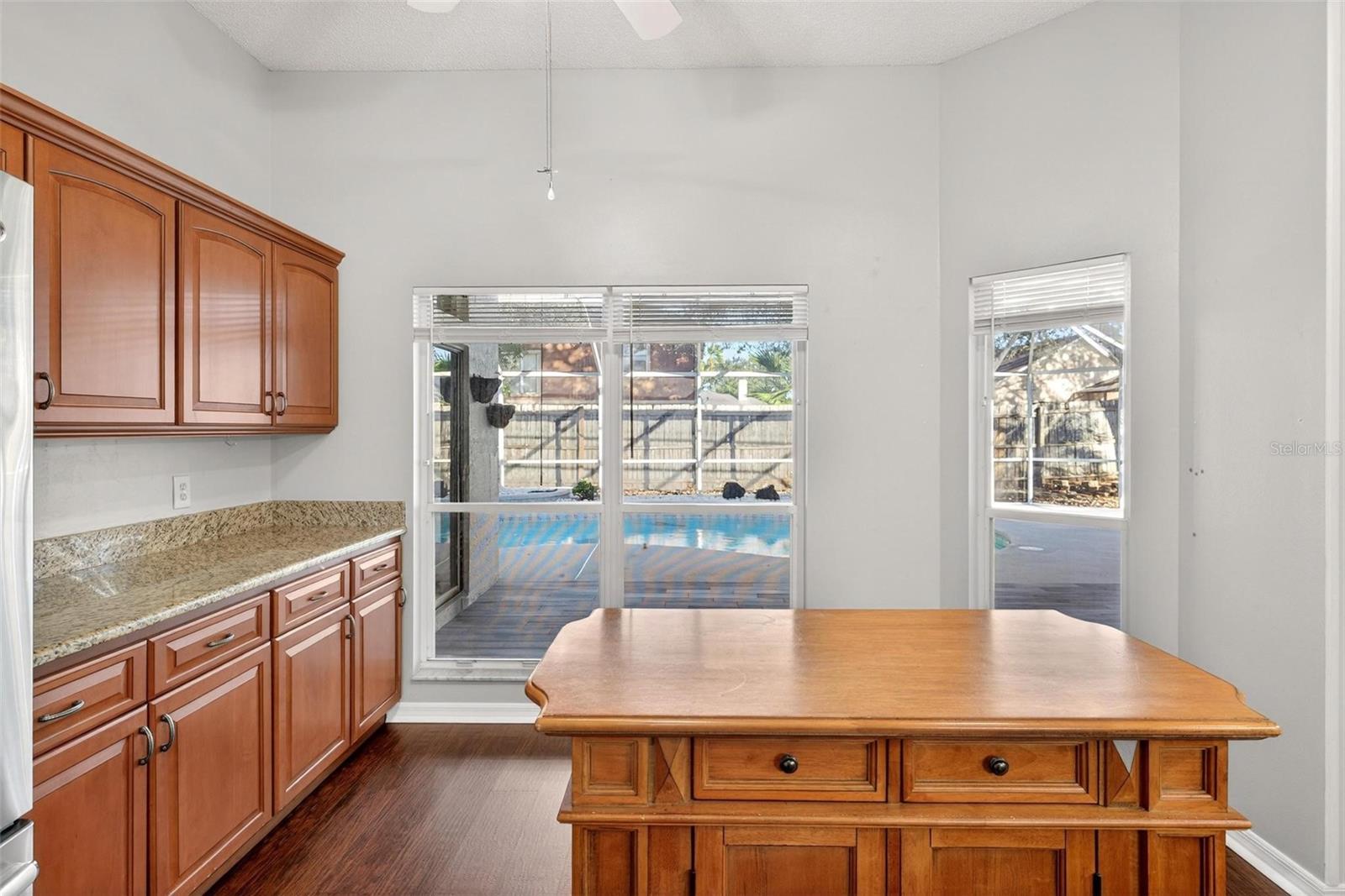 2132 TIPTREE CIR, ORLANDO, FL, 32837