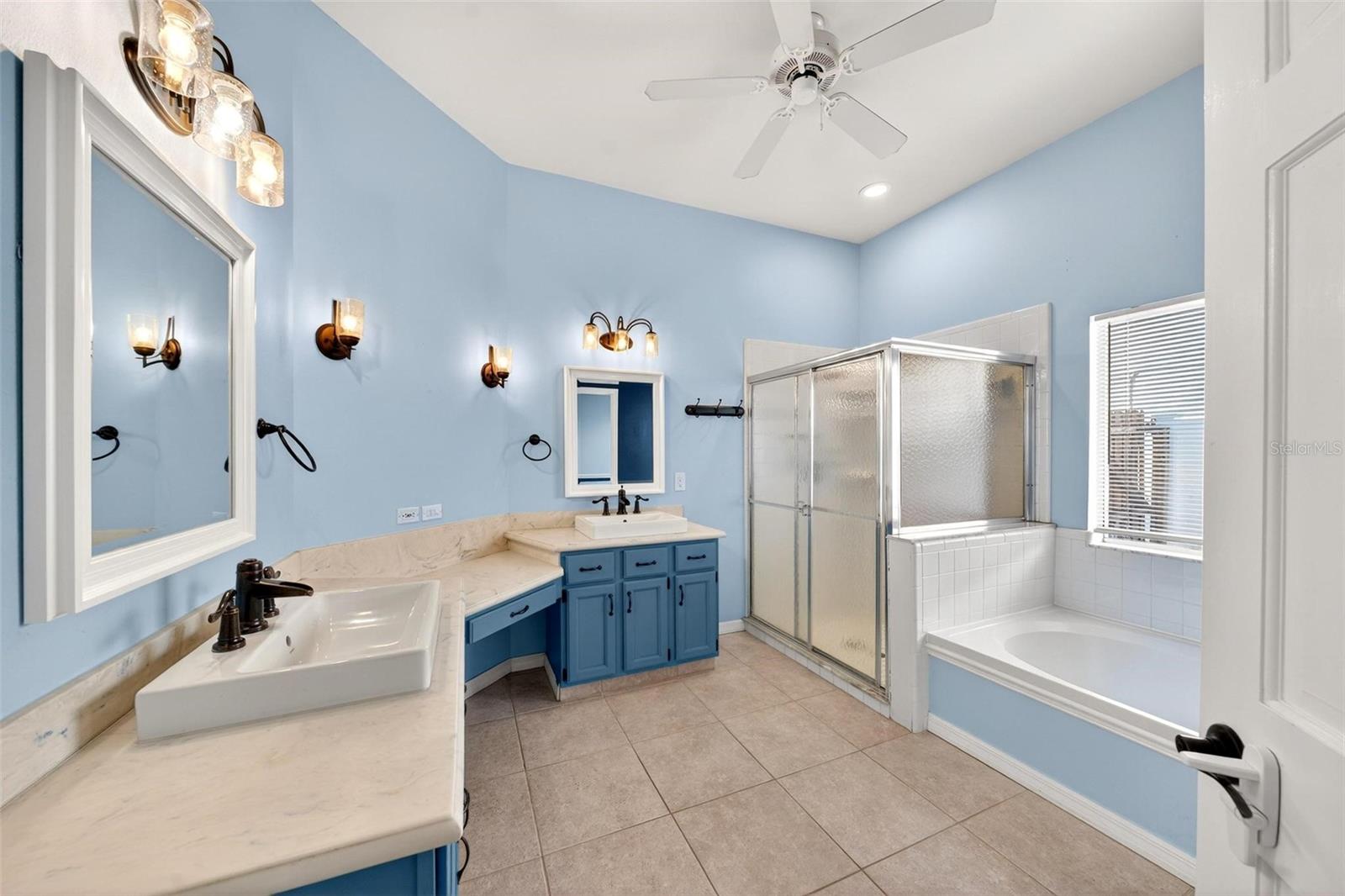 2132 TIPTREE CIR, ORLANDO, FL, 32837