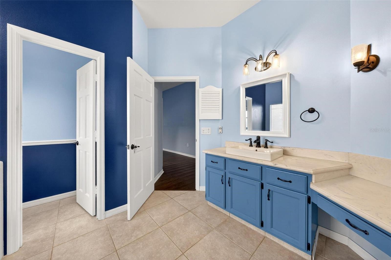 2132 TIPTREE CIR, ORLANDO, FL, 32837