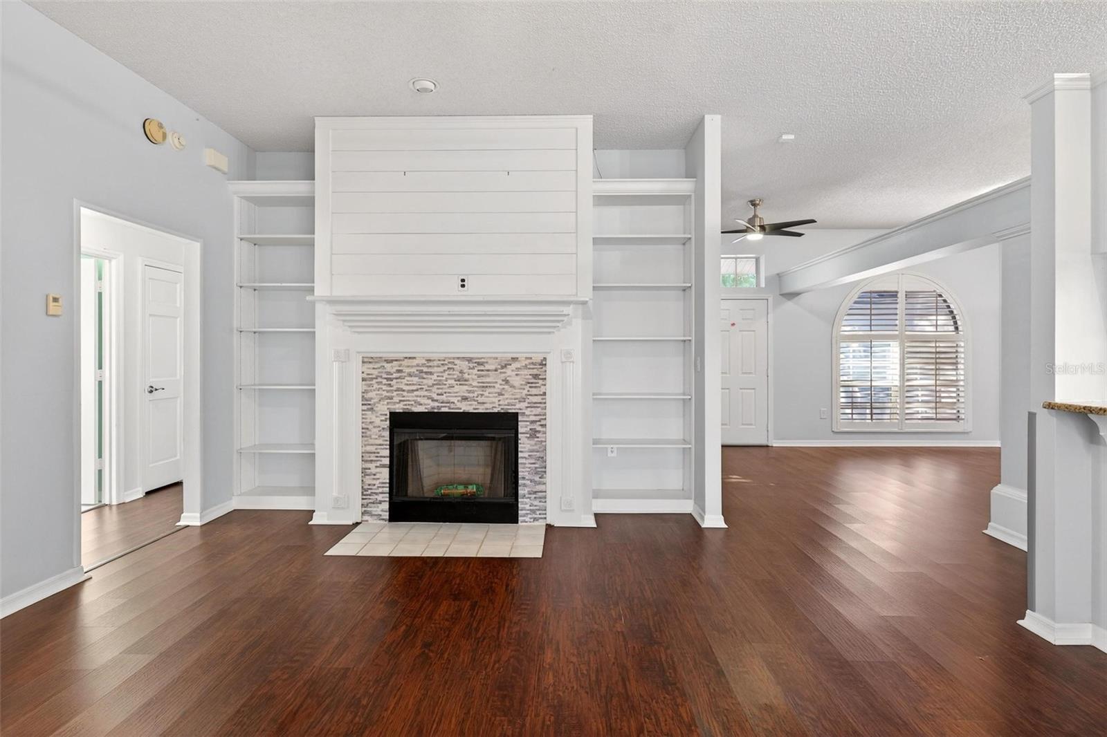 2132 TIPTREE CIR, ORLANDO, FL, 32837