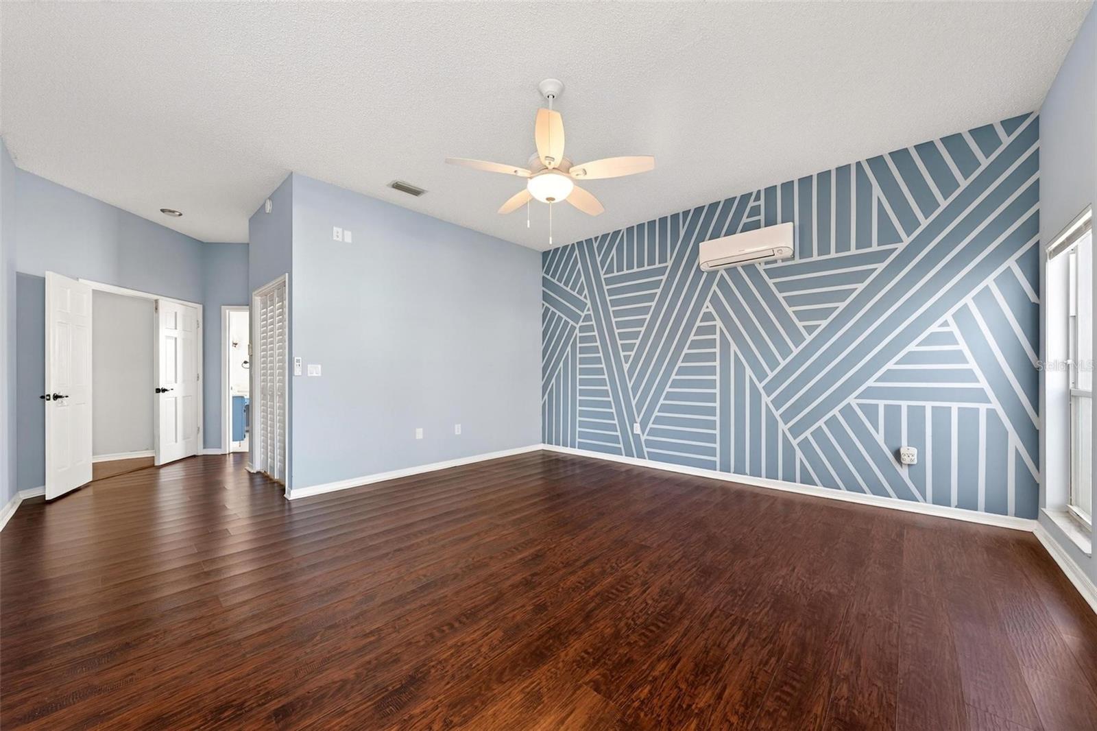 2132 TIPTREE CIR, ORLANDO, FL, 32837