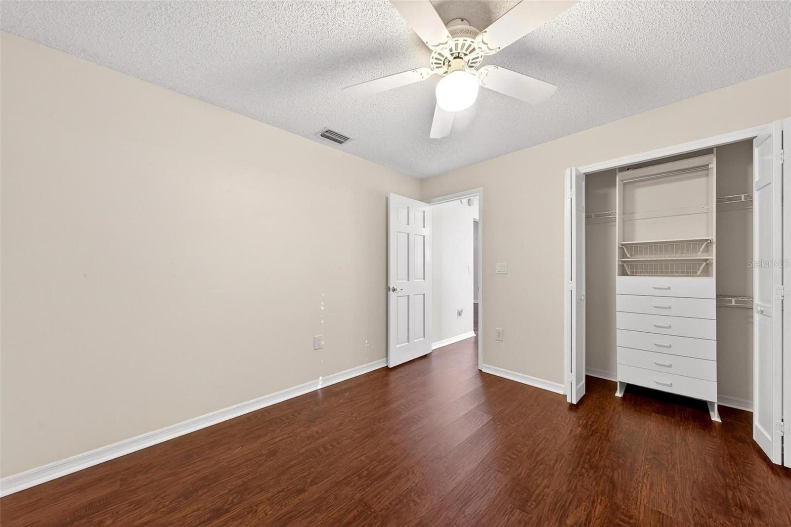 2132 TIPTREE CIR, ORLANDO, FL, 32837