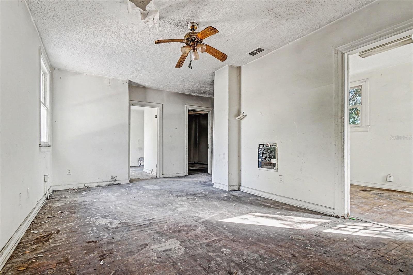 TB8469058 Property Photo