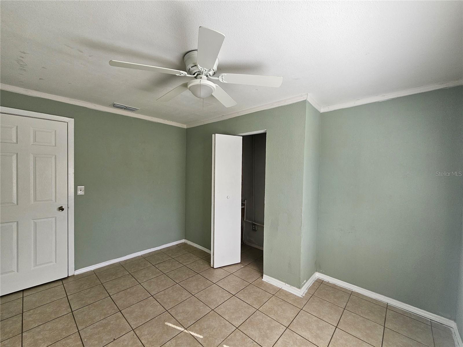 945 REYNOLDS RD, LAKELAND, FL, 33801