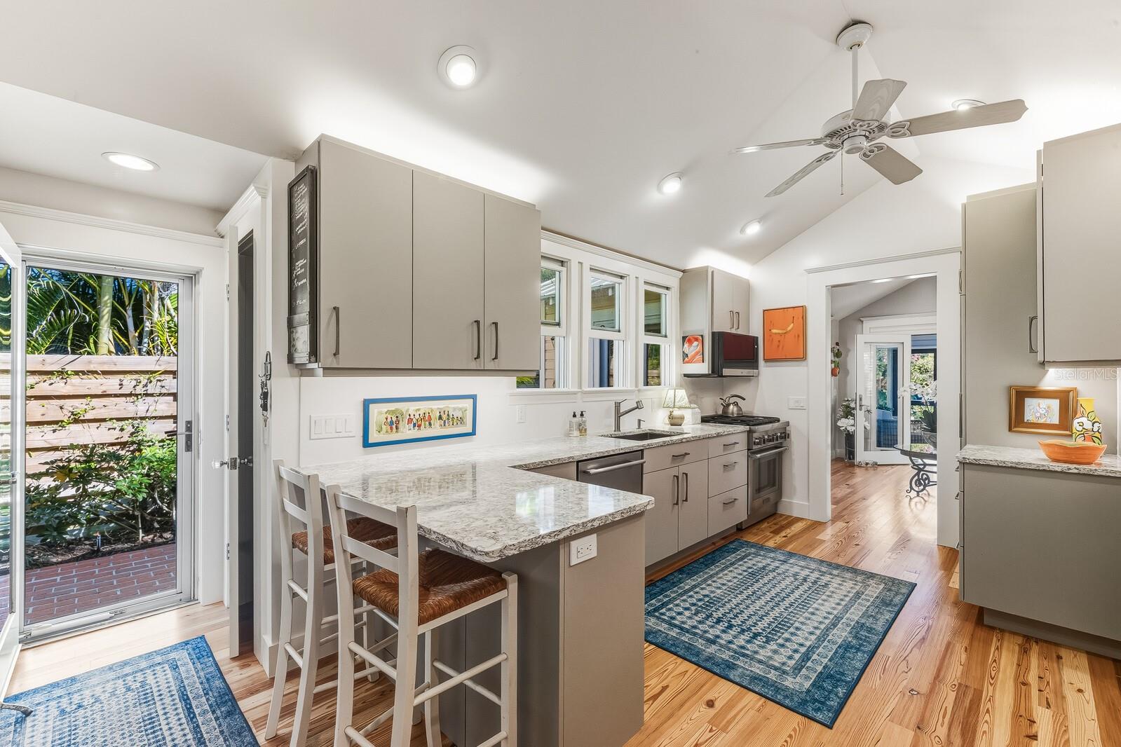 D6145835 Property Photo