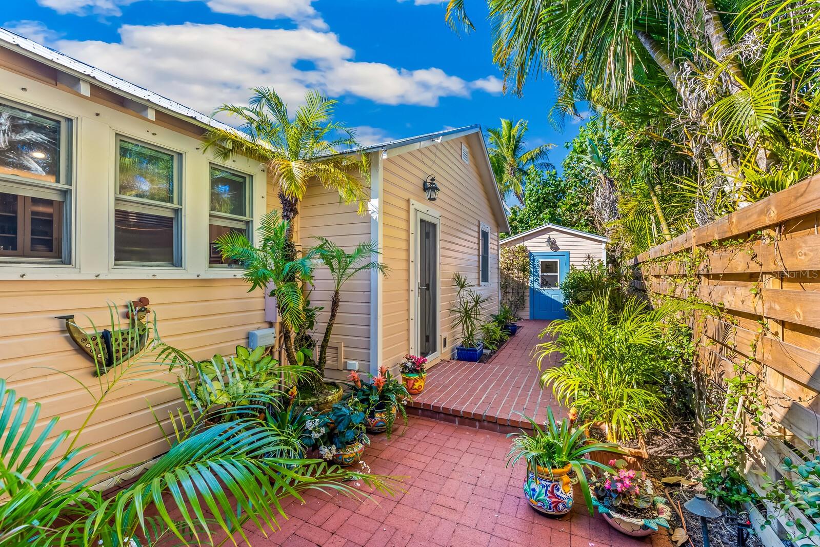 D6145835 Property Photo