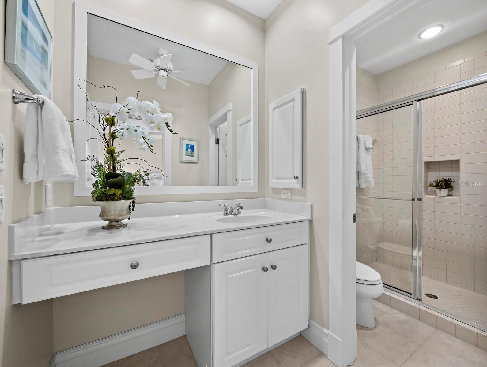 D6145839 Property Photo