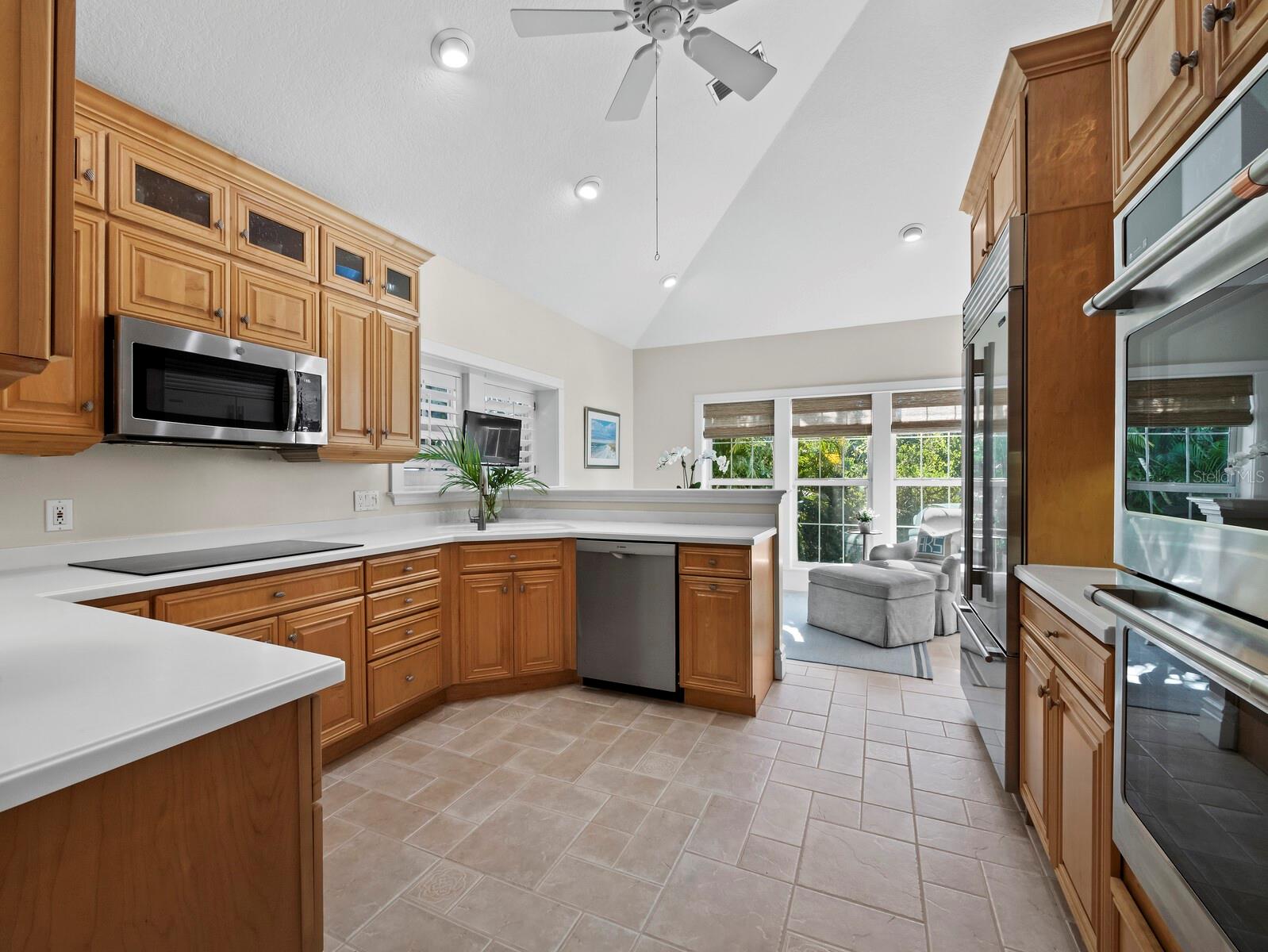 D6145839 Property Photo