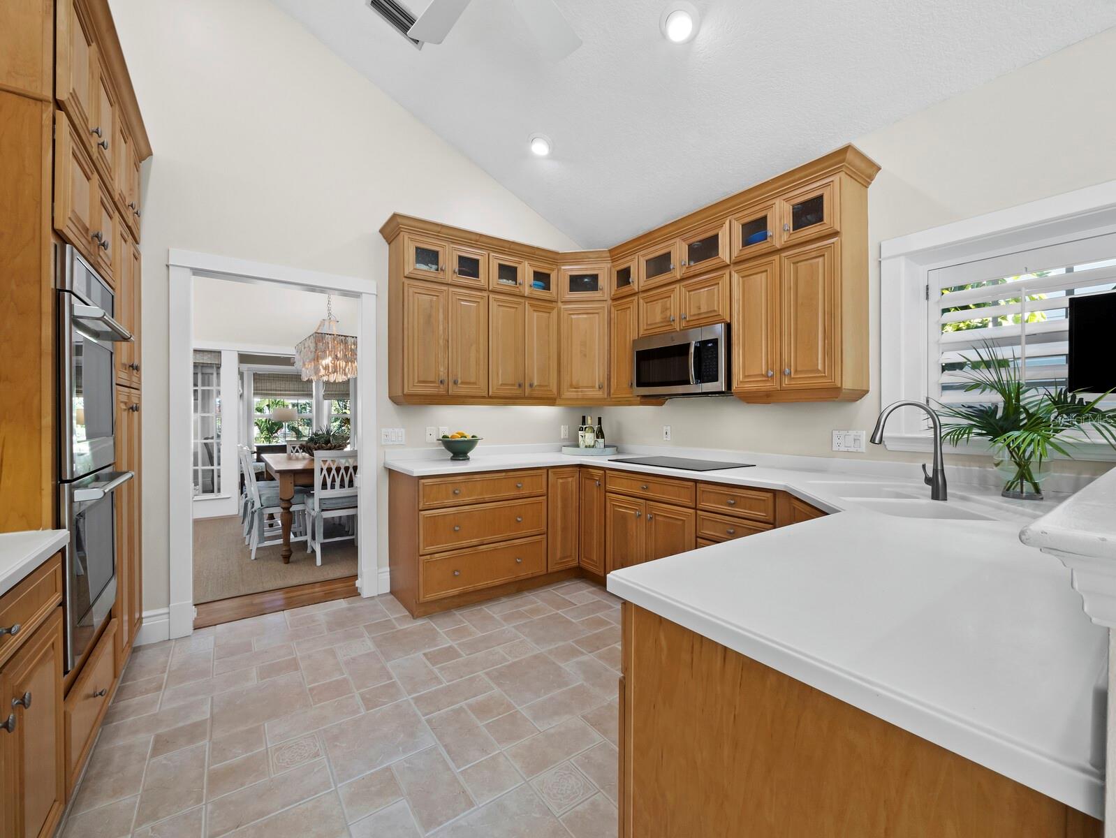 D6145839 Property Photo