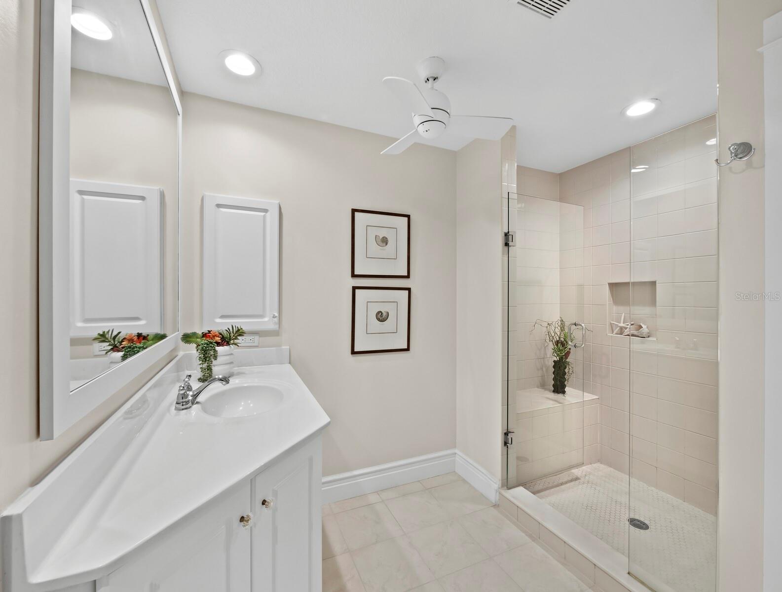 D6145839 Property Photo