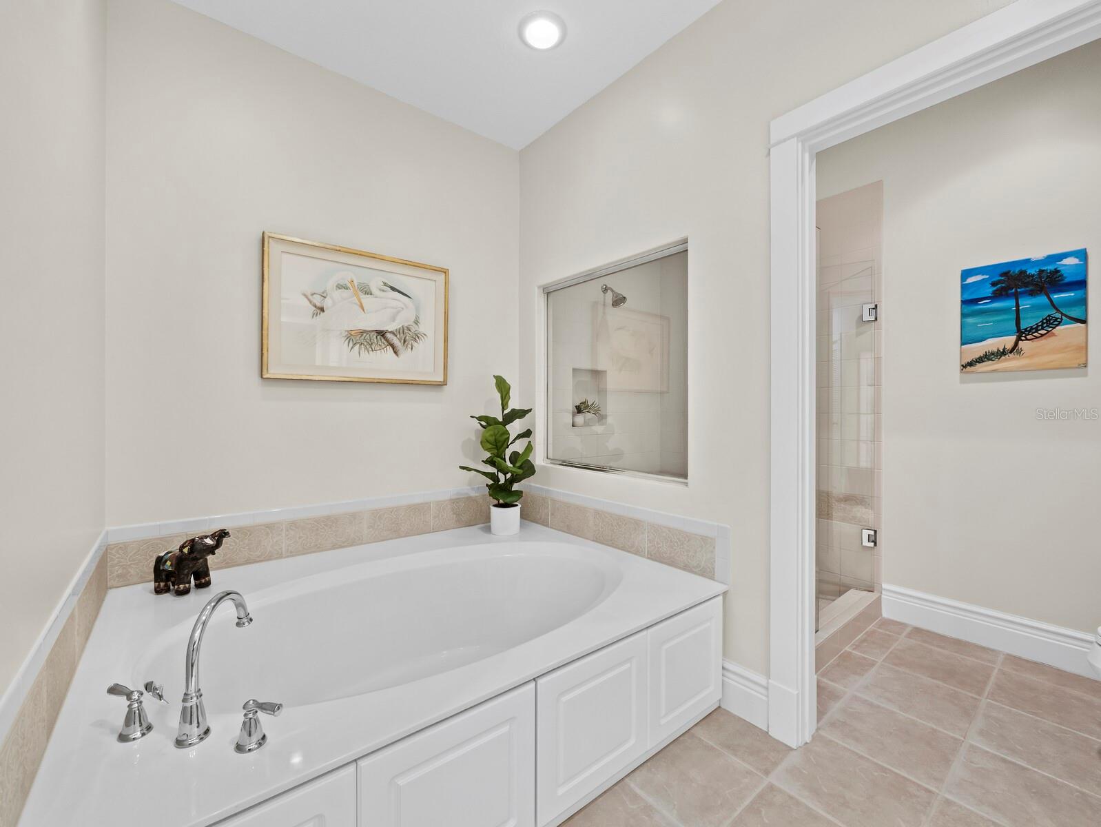 D6145839 Property Photo