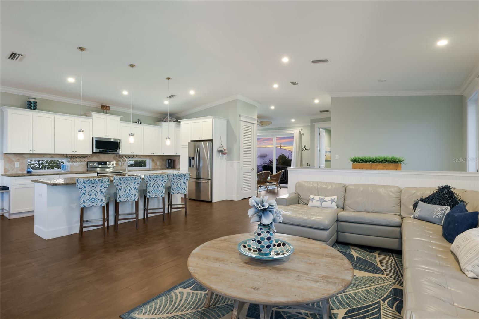 206 CHURCH AVE, BRADENTON BEACH, FL, 34217