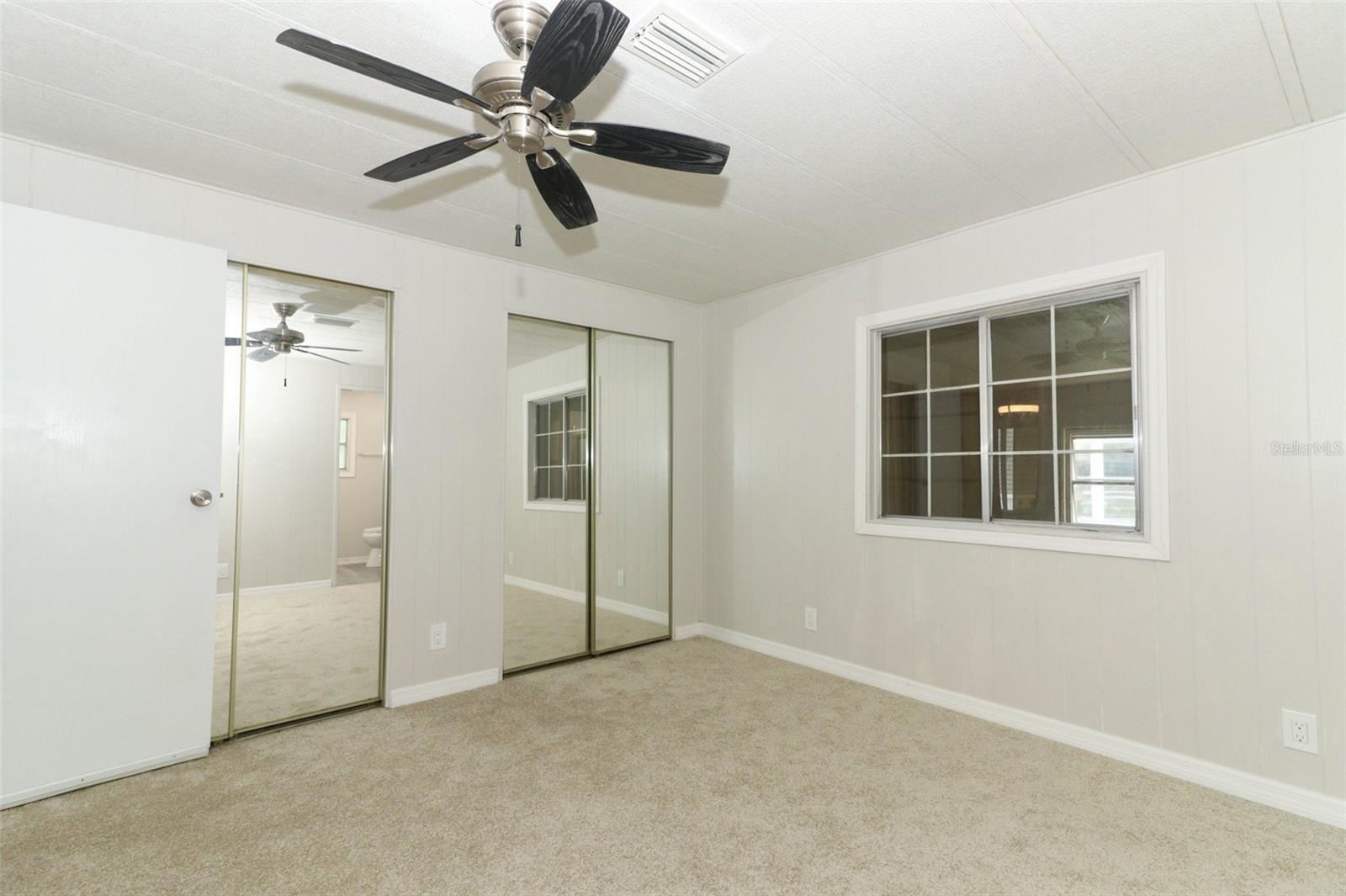 O6377082 Property Photo