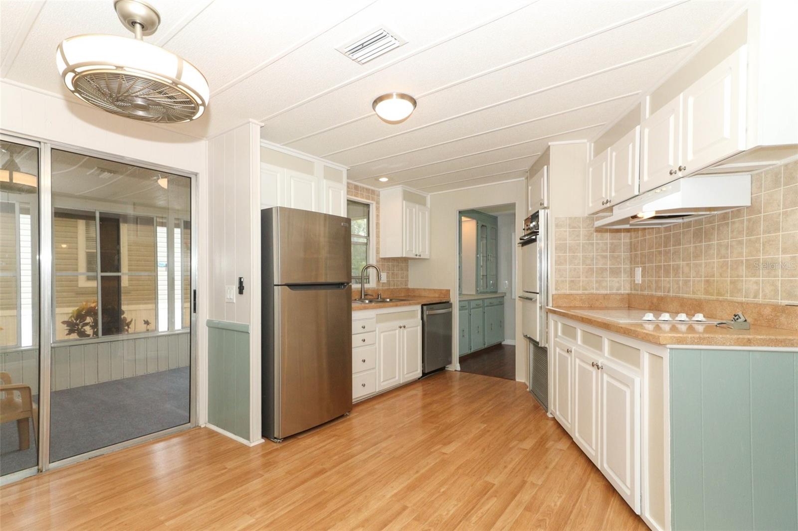 O6377082 Property Photo