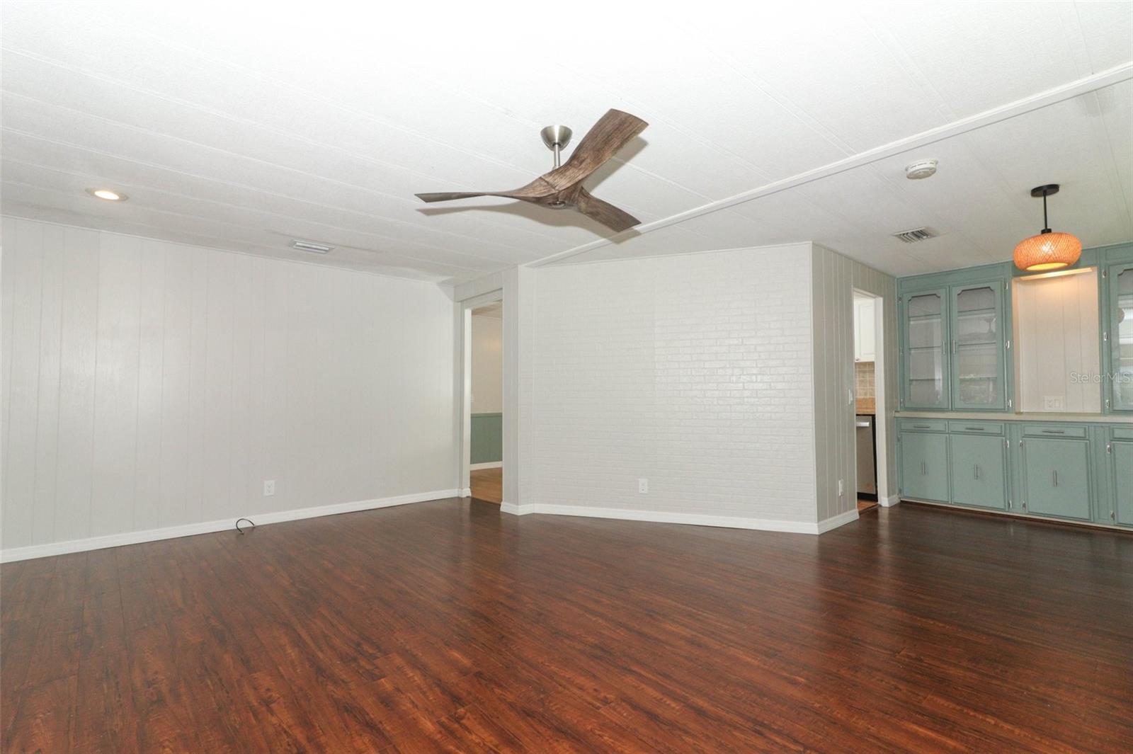 O6377082 Property Photo