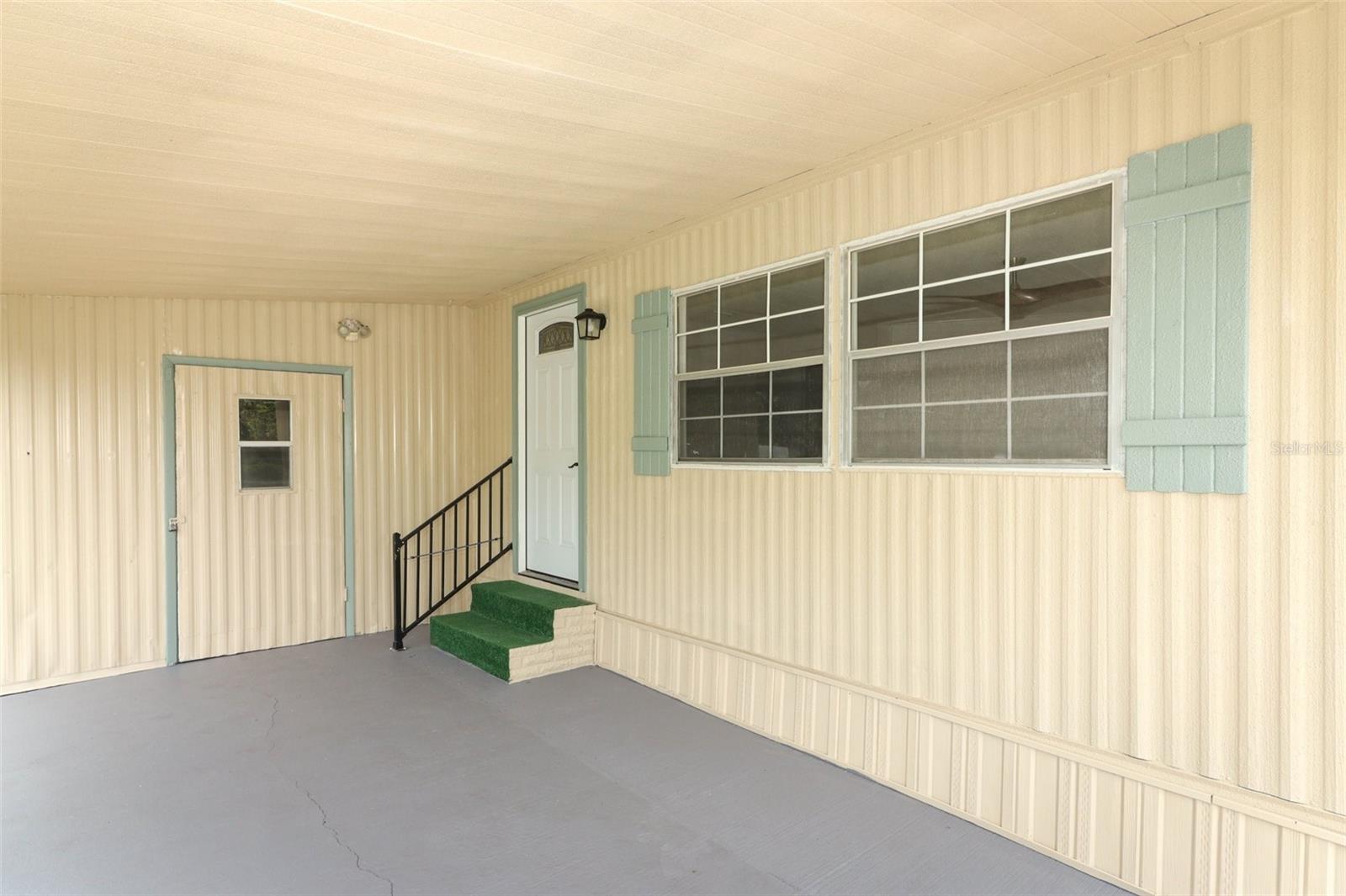 O6377082 Property Photo