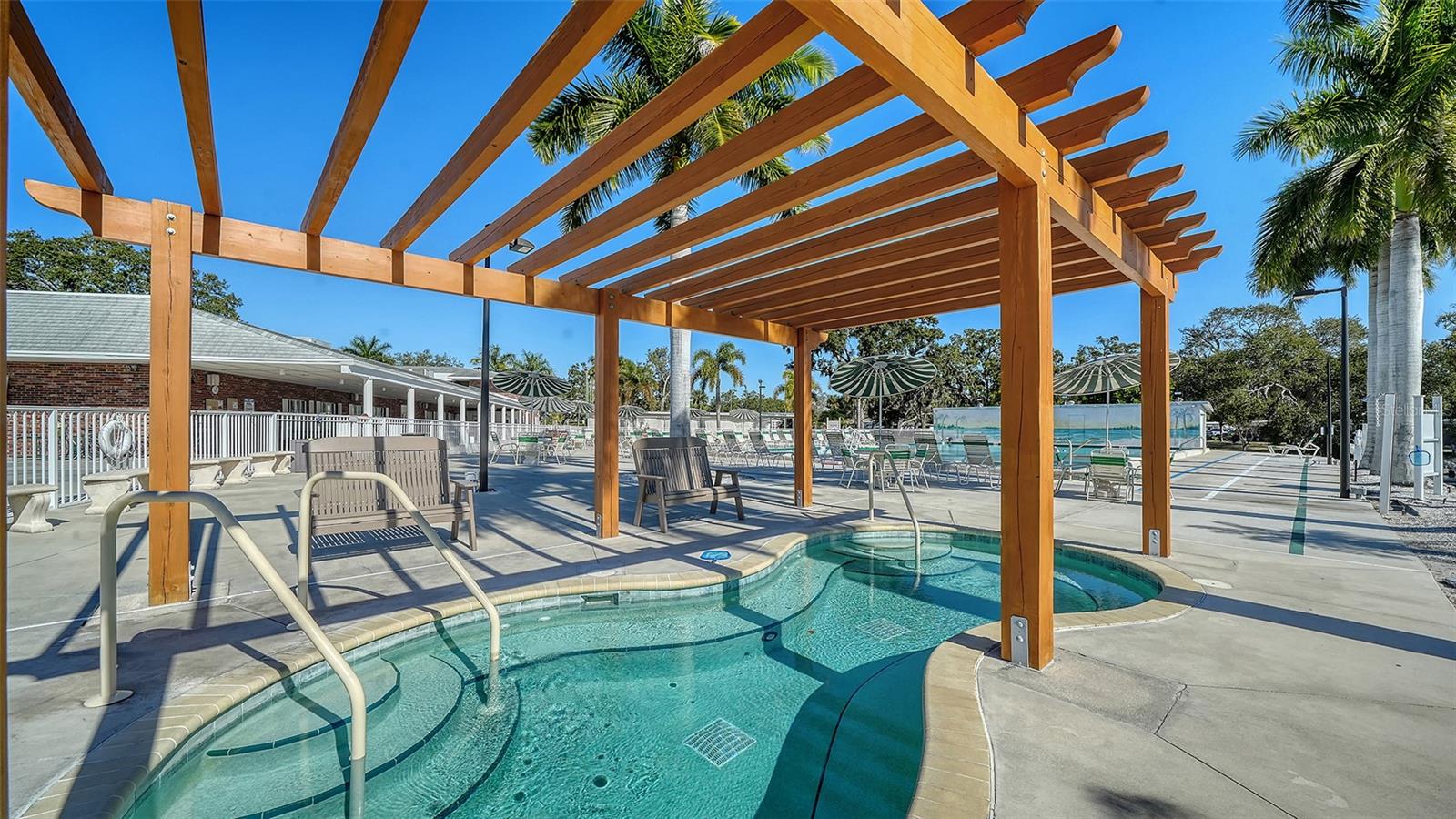 112 OAKWOOD BLVD, SARASOTA, FL, 34237