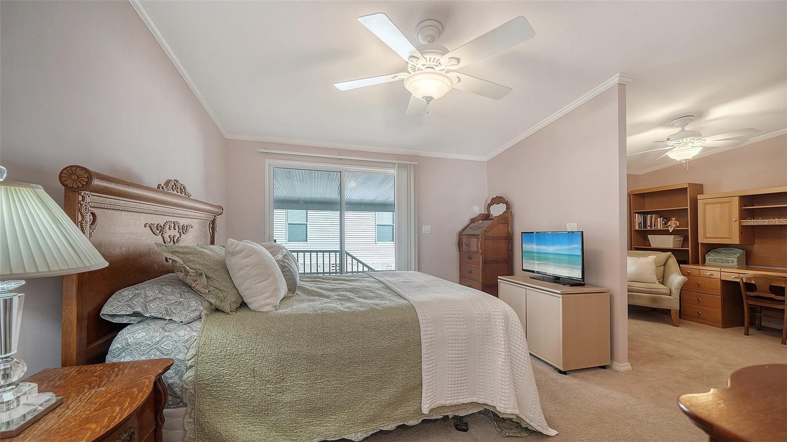 112 OAKWOOD BLVD, SARASOTA, FL, 34237