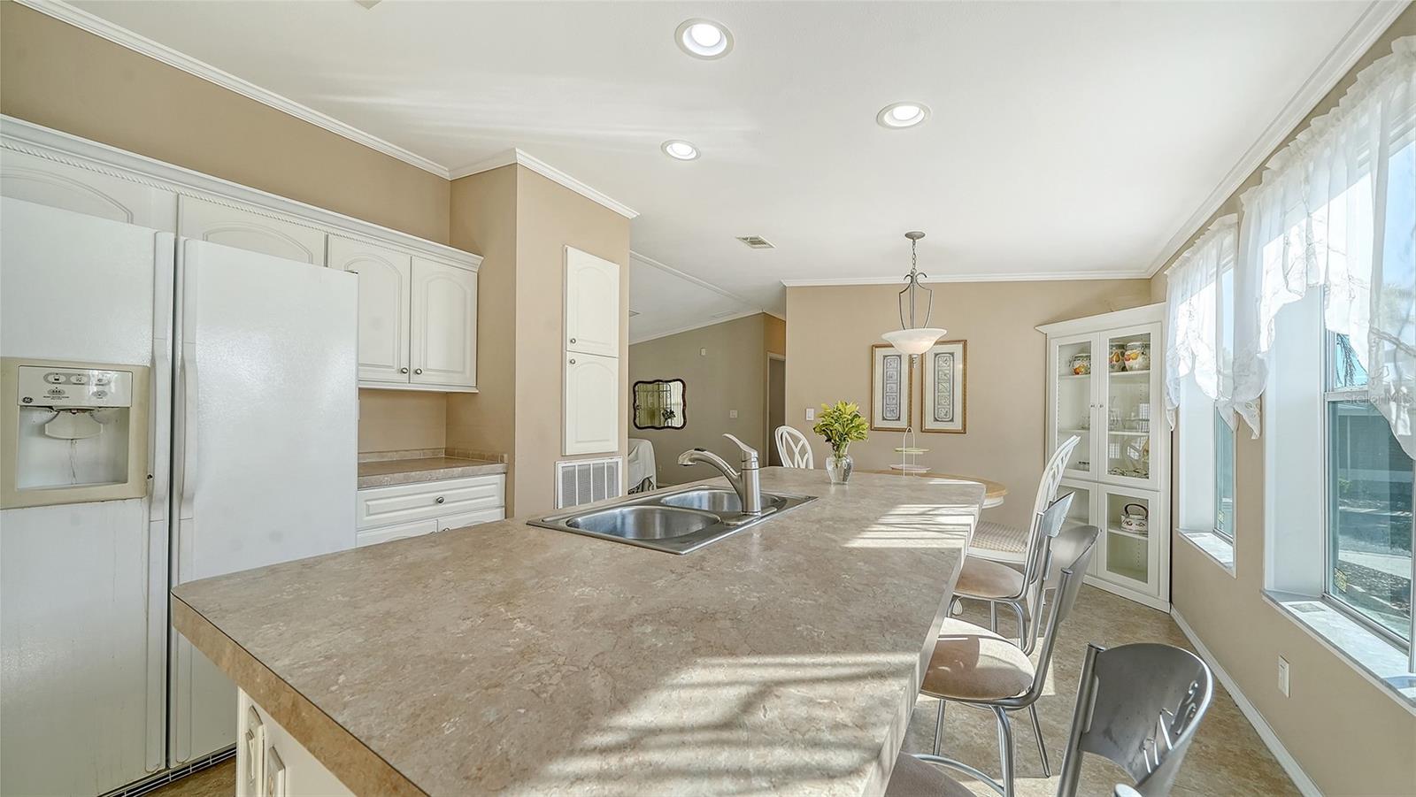 112 OAKWOOD BLVD, SARASOTA, FL, 34237