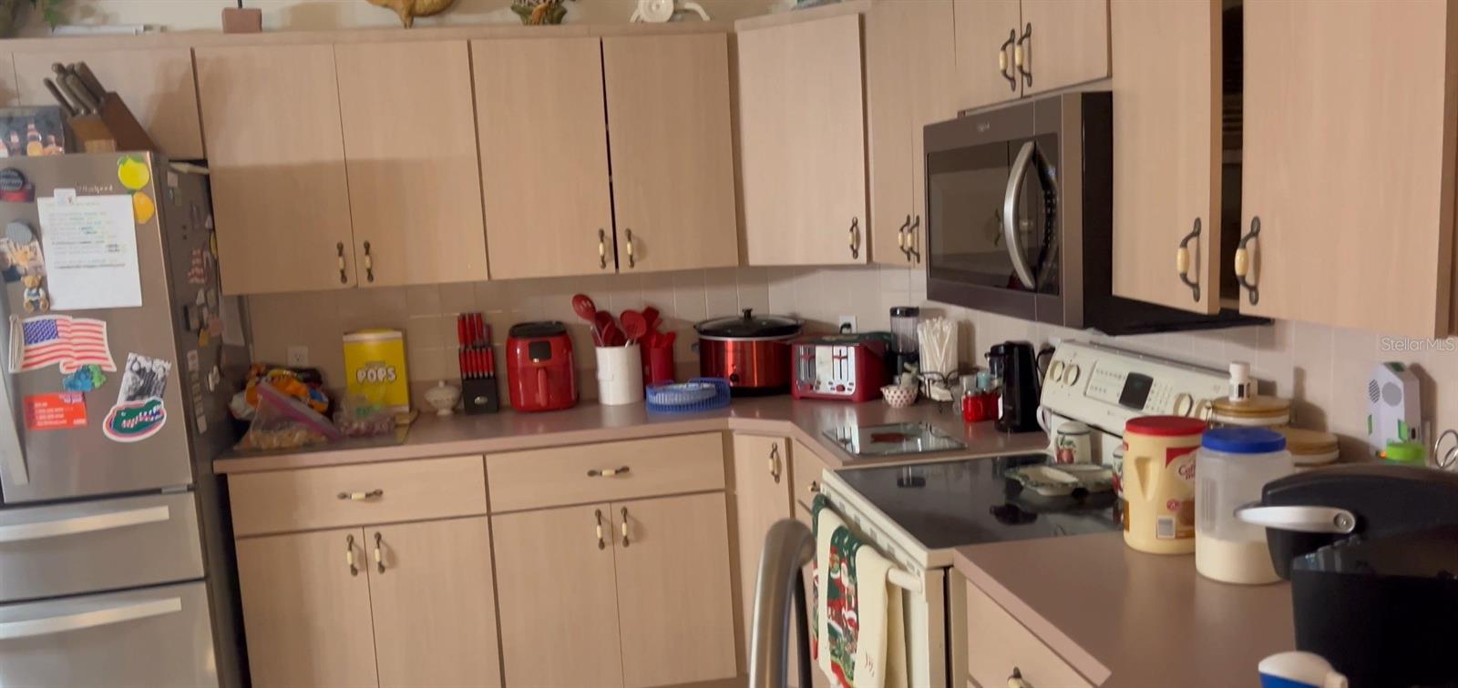 O6377104 Property Photo