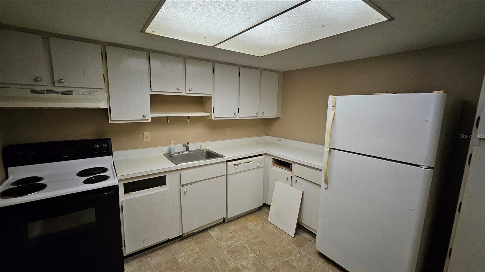 OM717474 Property Photo