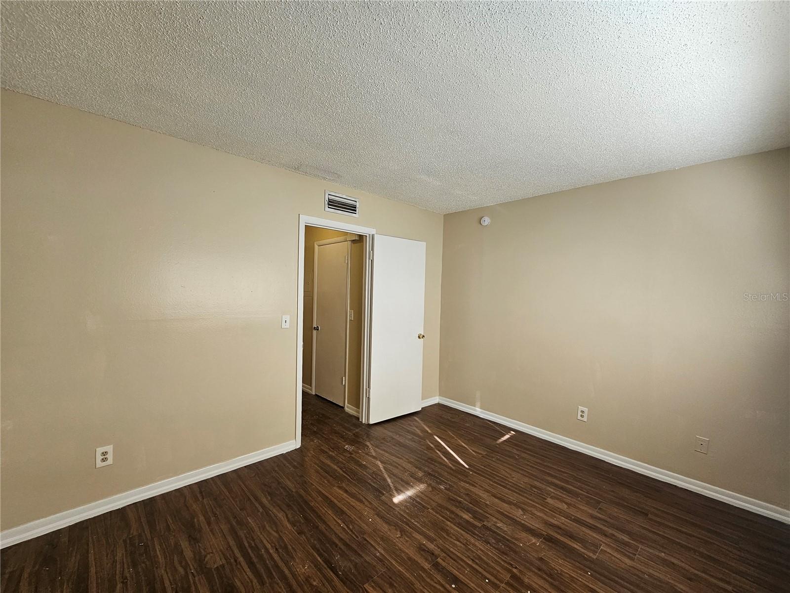 201 NW JEFFERSON CIR N #2, ST PETERSBURG, FL, 33702