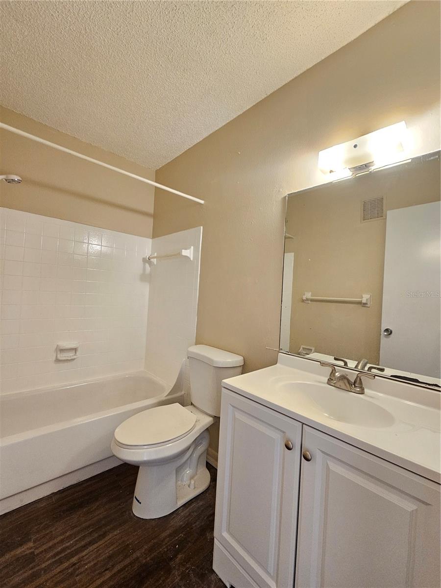 201 NW JEFFERSON CIR N #2, ST PETERSBURG, FL, 33702